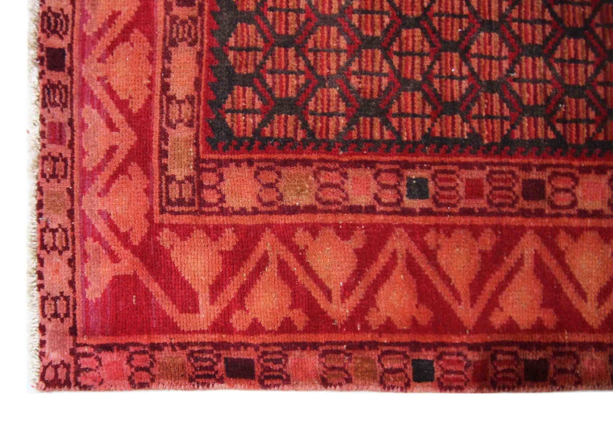 Handmade Vintage Persian Rug | 298 x 147 cm | 9'9" x 4'10" - Najaf Rugs & Textile