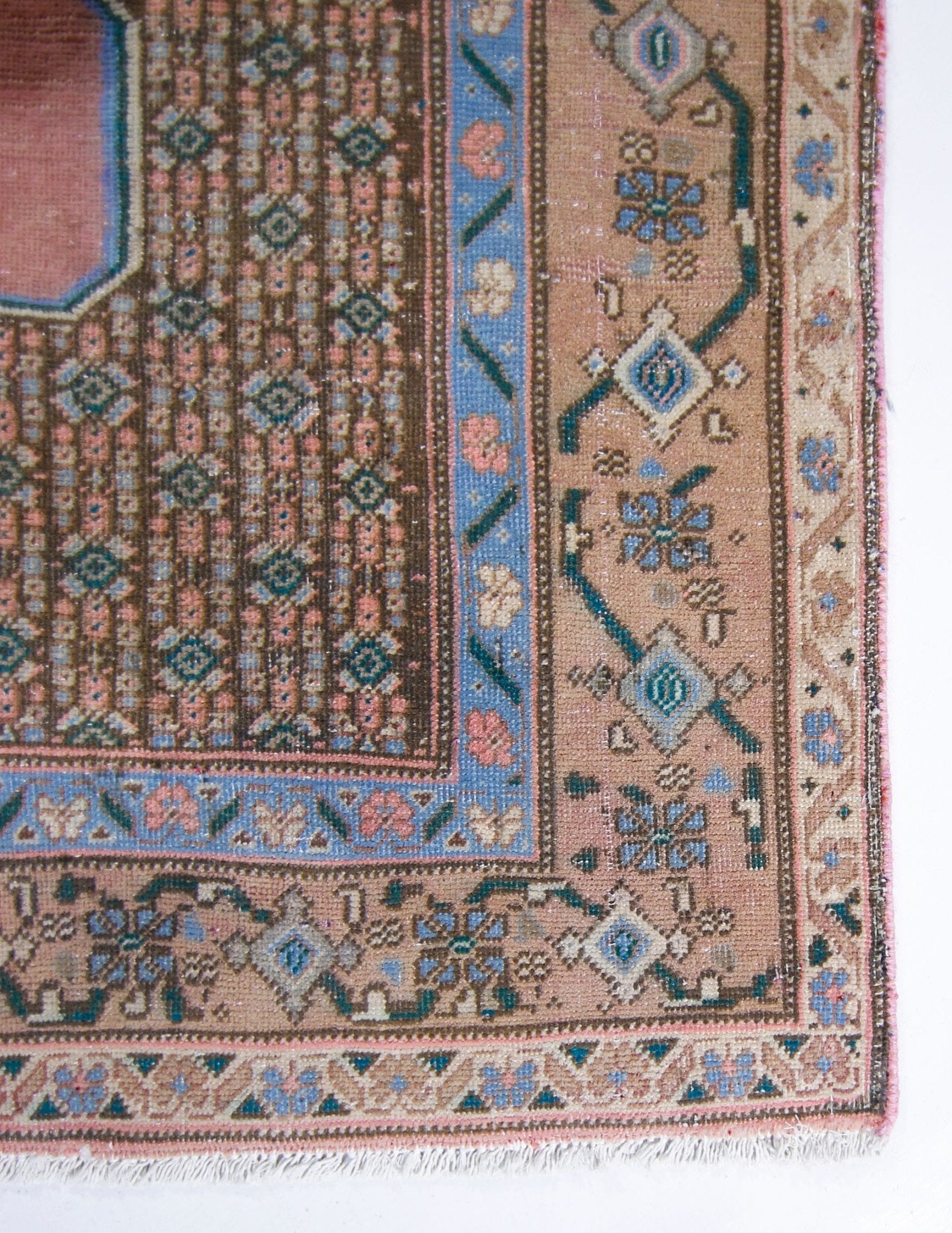 Handmade Vintage Persian Sanandaj Rug | 148 x 122 cm | 4'10" x 4' - Najaf Rugs & Textile