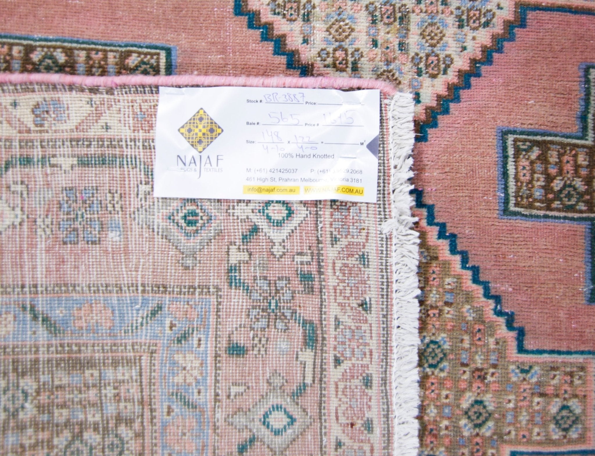 Handmade Vintage Persian Sanandaj Rug | 148 x 122 cm | 4'10" x 4' - Najaf Rugs & Textile