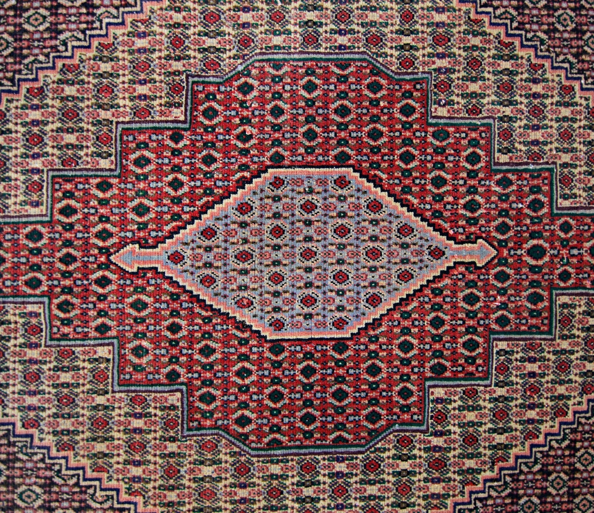 Handmade Vintage Persian Senneh Rug | 160 x 125 cm | 5'3" x 4'1" - Najaf Rugs & Textile
