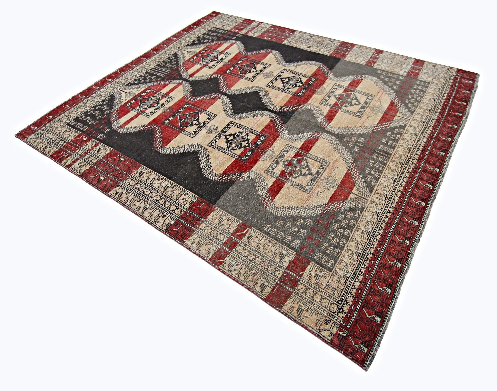 Handmade Vintage Persian Shiraz Rug | 249 x 198 cm | 8'2" x 6'6" - Najaf Rugs & Textile