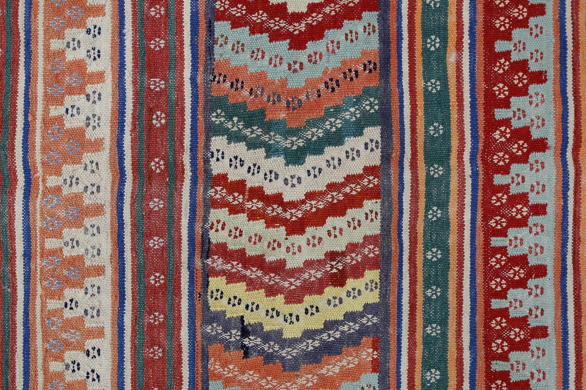 Handmade Vintage Persian Sumak Kilim | 286 x 193 cm | 9'5" x 6'4" - Najaf Rugs & Textile