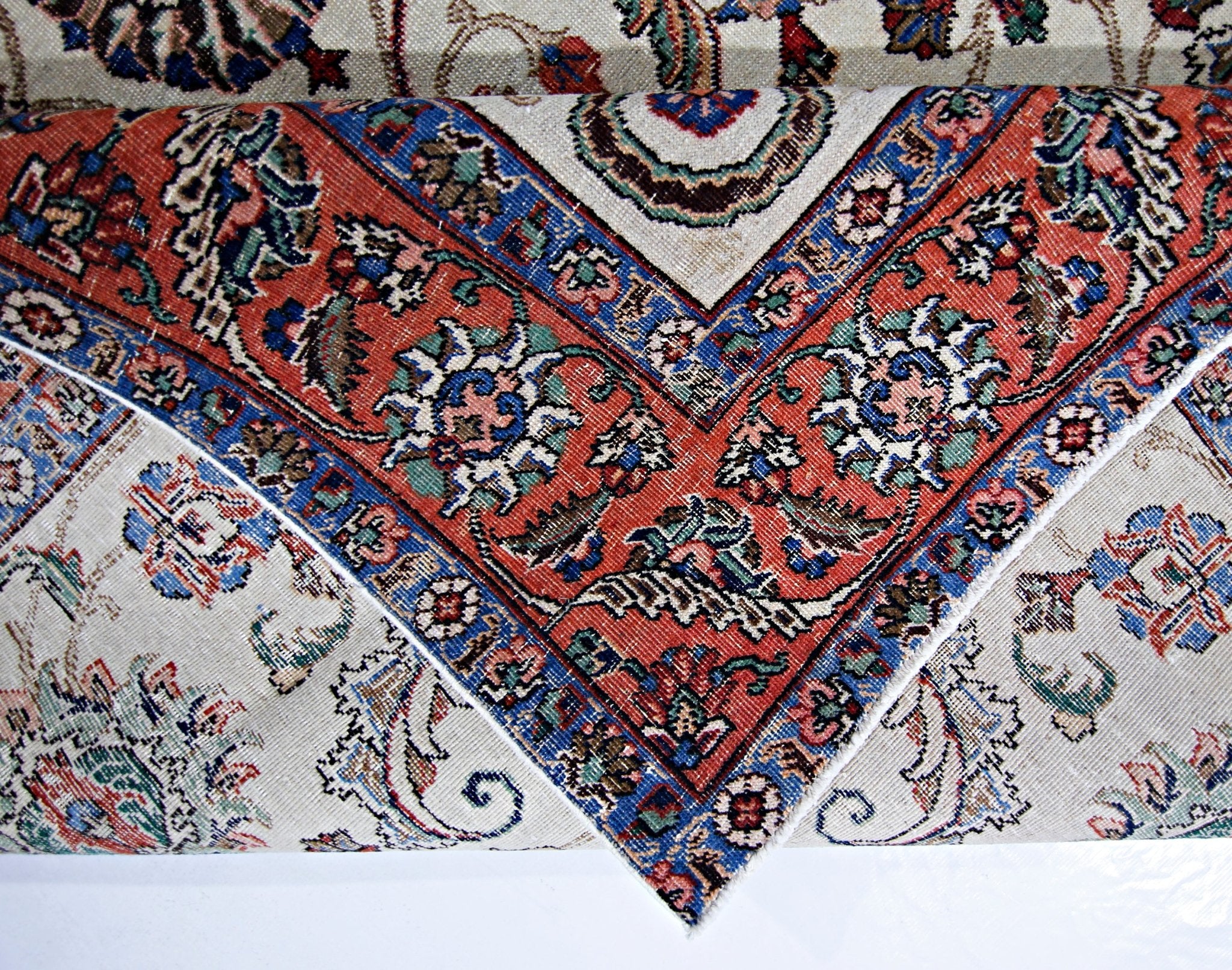 Handmade Vintage Persian Tabriz Rug | 318 x 226 cm | 10'5" x 7'5" - Najaf Rugs & Textile