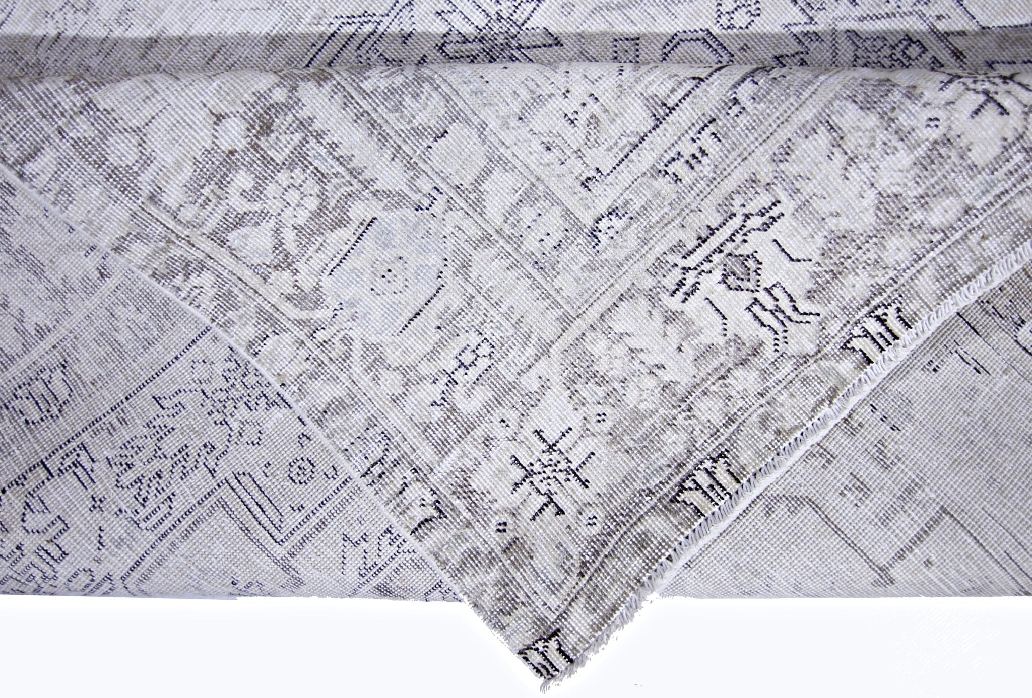 Handmade Vintage Persian Tabriz Rug | 319 x 239 cm | 10'6" x 7'10" - Najaf Rugs & Textile