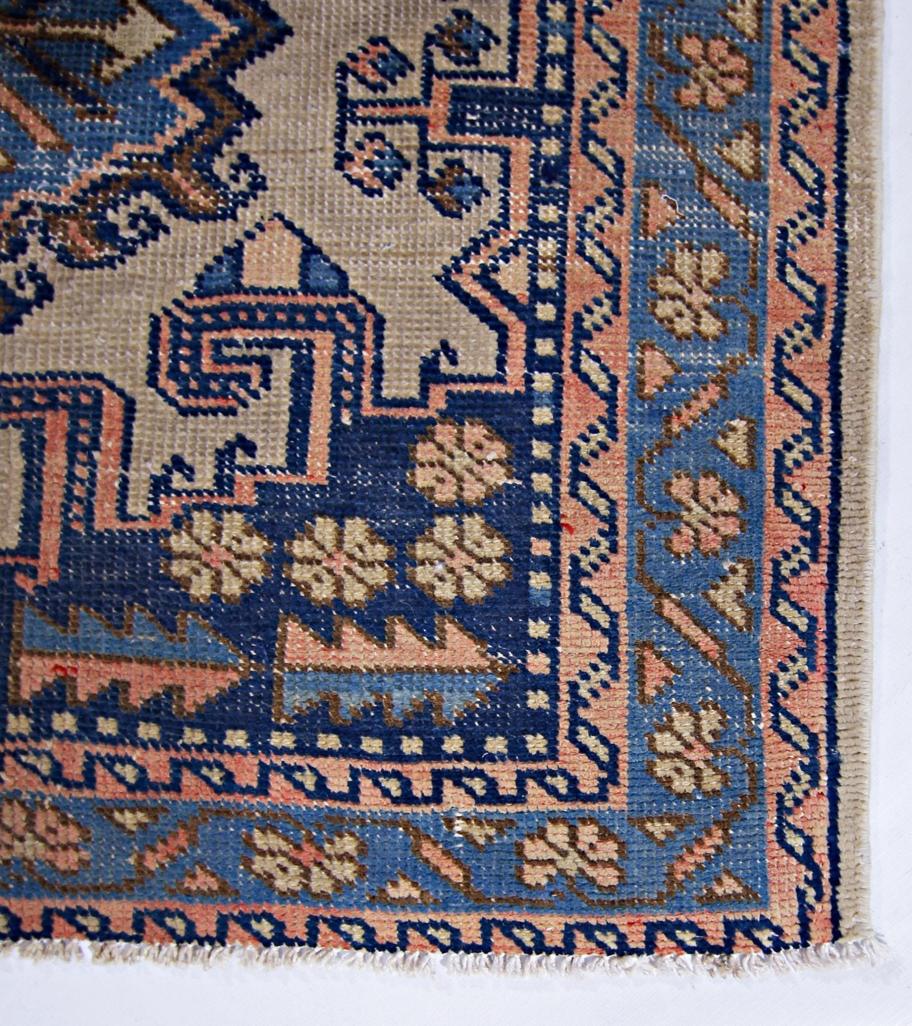 Handmade Vintage Persian Wiss Rug | 154 x 102 cm | 5'1" x 3'4" - Najaf Rugs & Textile