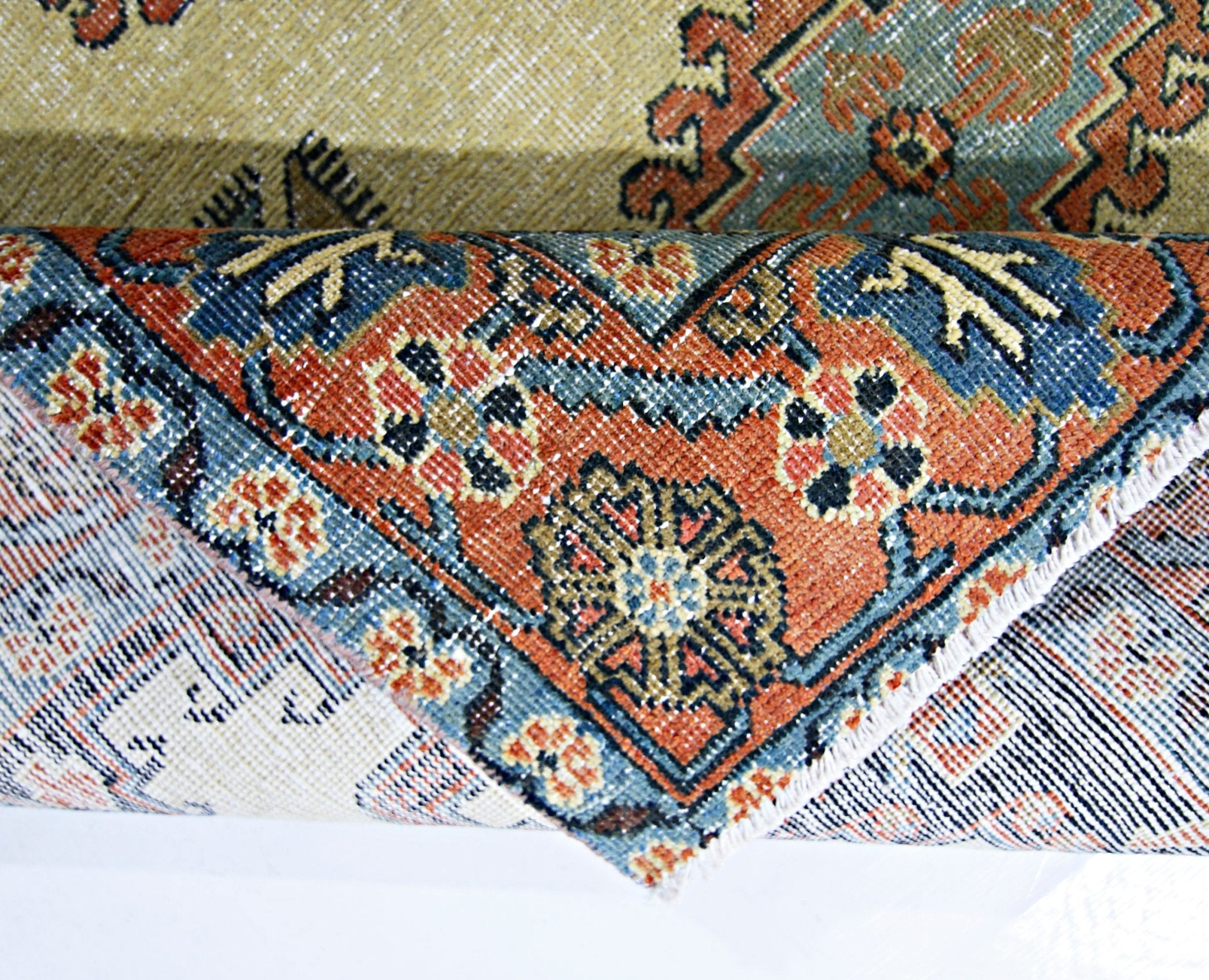 Handmade Vintage Persian Wiss Rug | 200 x 153 cm | 6'7" x 5' - Najaf Rugs & Textile