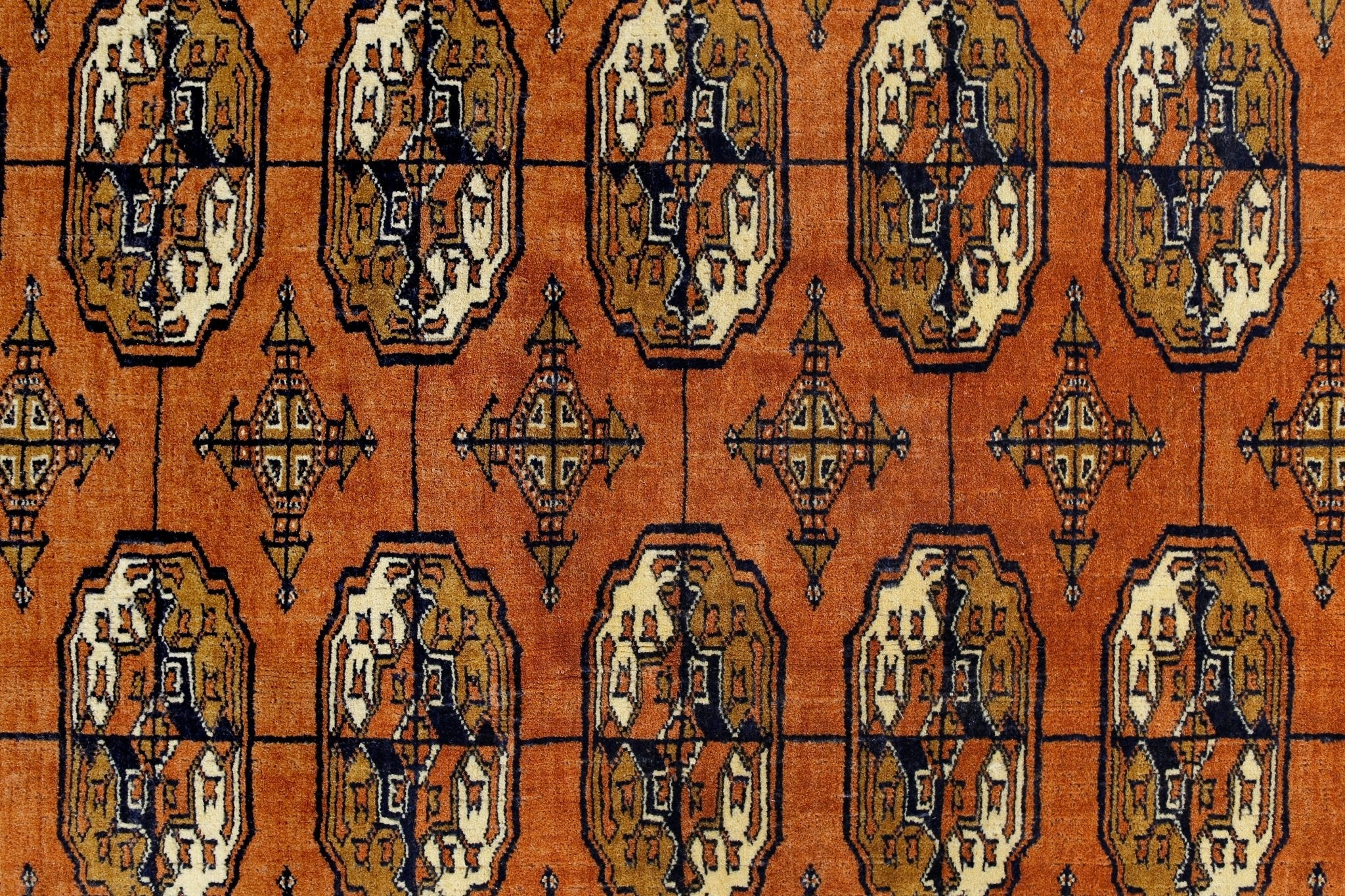 Handmade Vintage Tekke Turkmen Sara Rug | 170 x 130 cm | 5'7" x 4'3" - Najaf Rugs & Textile