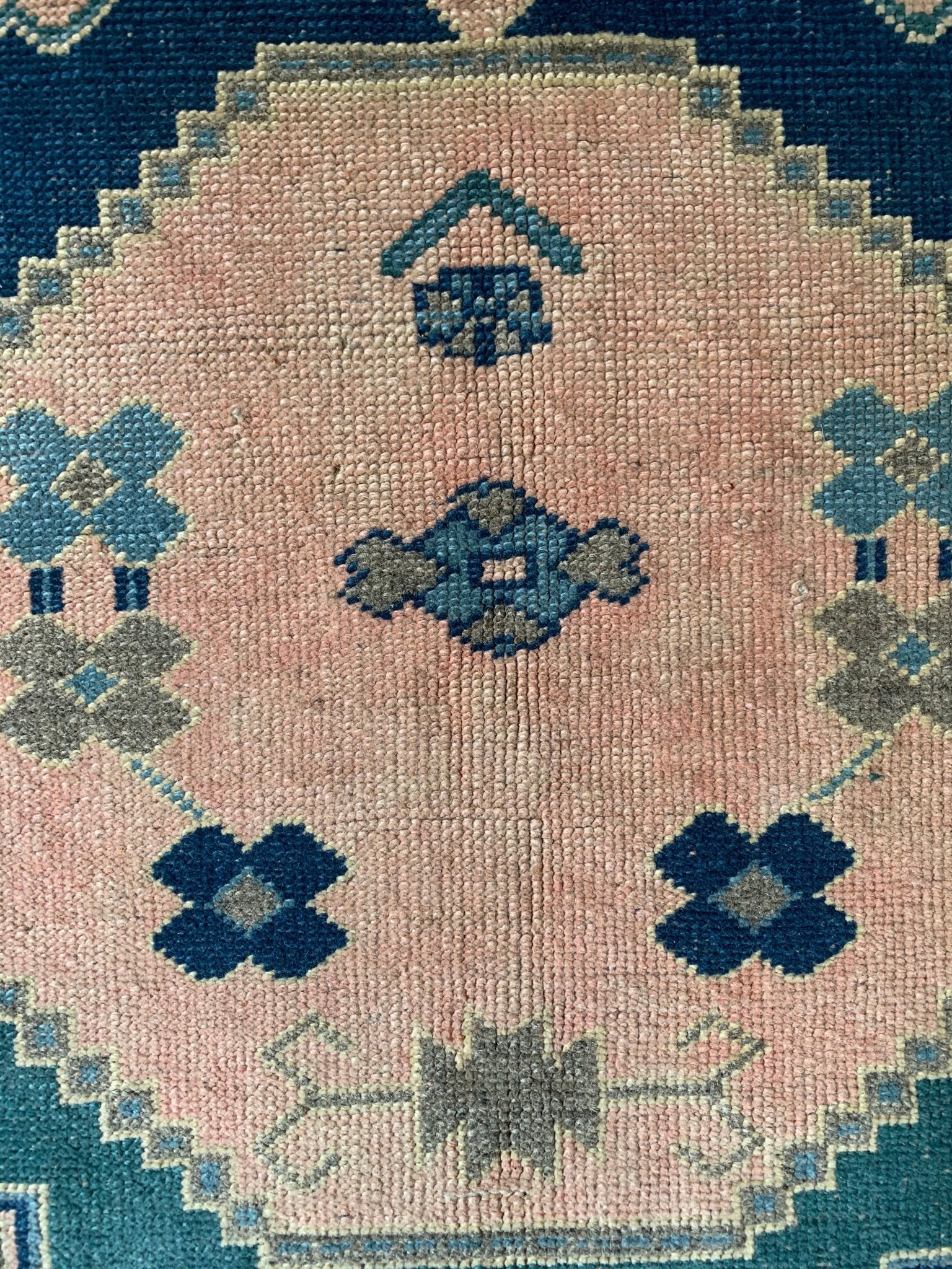 Handmade Vintage Turkish Kars Rug | 220 x 168 cm | 7'2" x 5'6" - Najaf Rugs & Textile