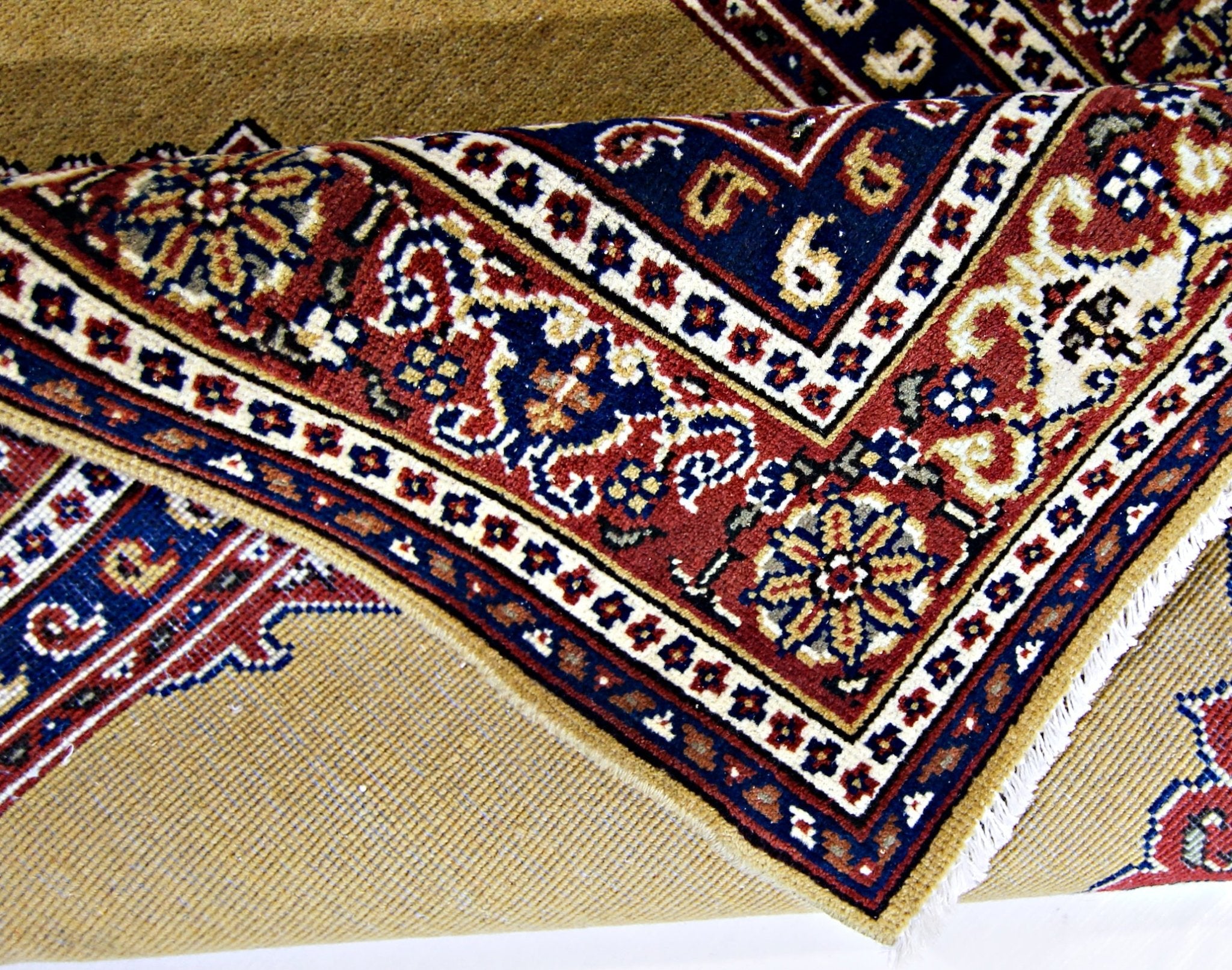 Handmade Vintage Turkish Kayseri Prayer Rug | 144 x 99 cm | 4'9" x 3'3" - Najaf Rugs & Textile