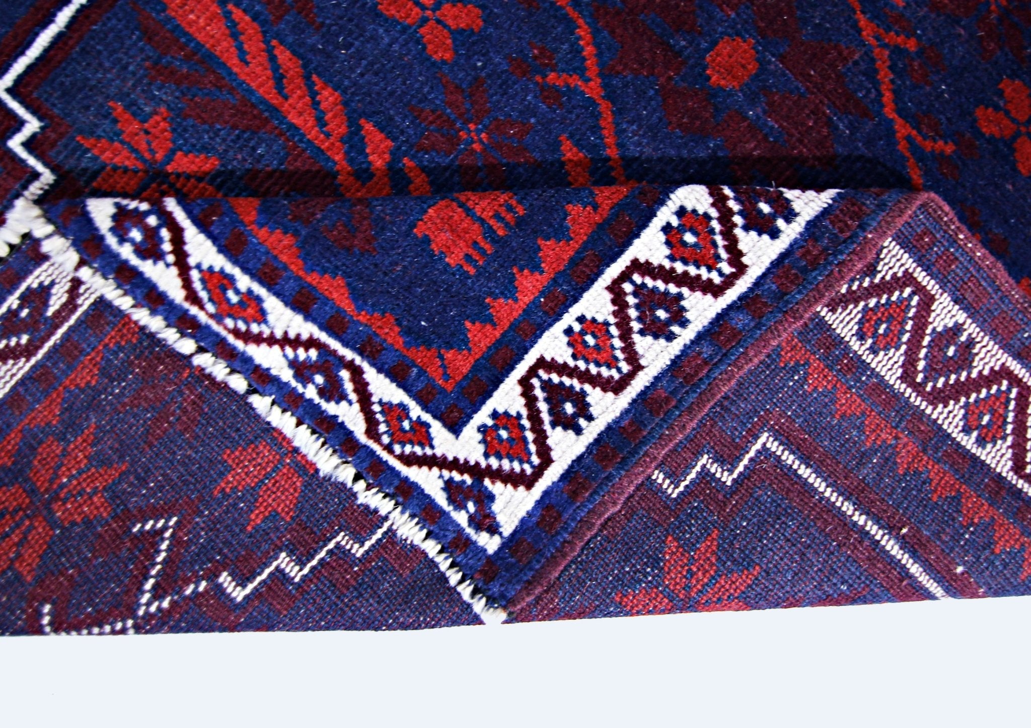 Handmade Vintage Turkish Rug | 121 x 79 cm | 4' x 2'7" - Najaf Rugs & Textile