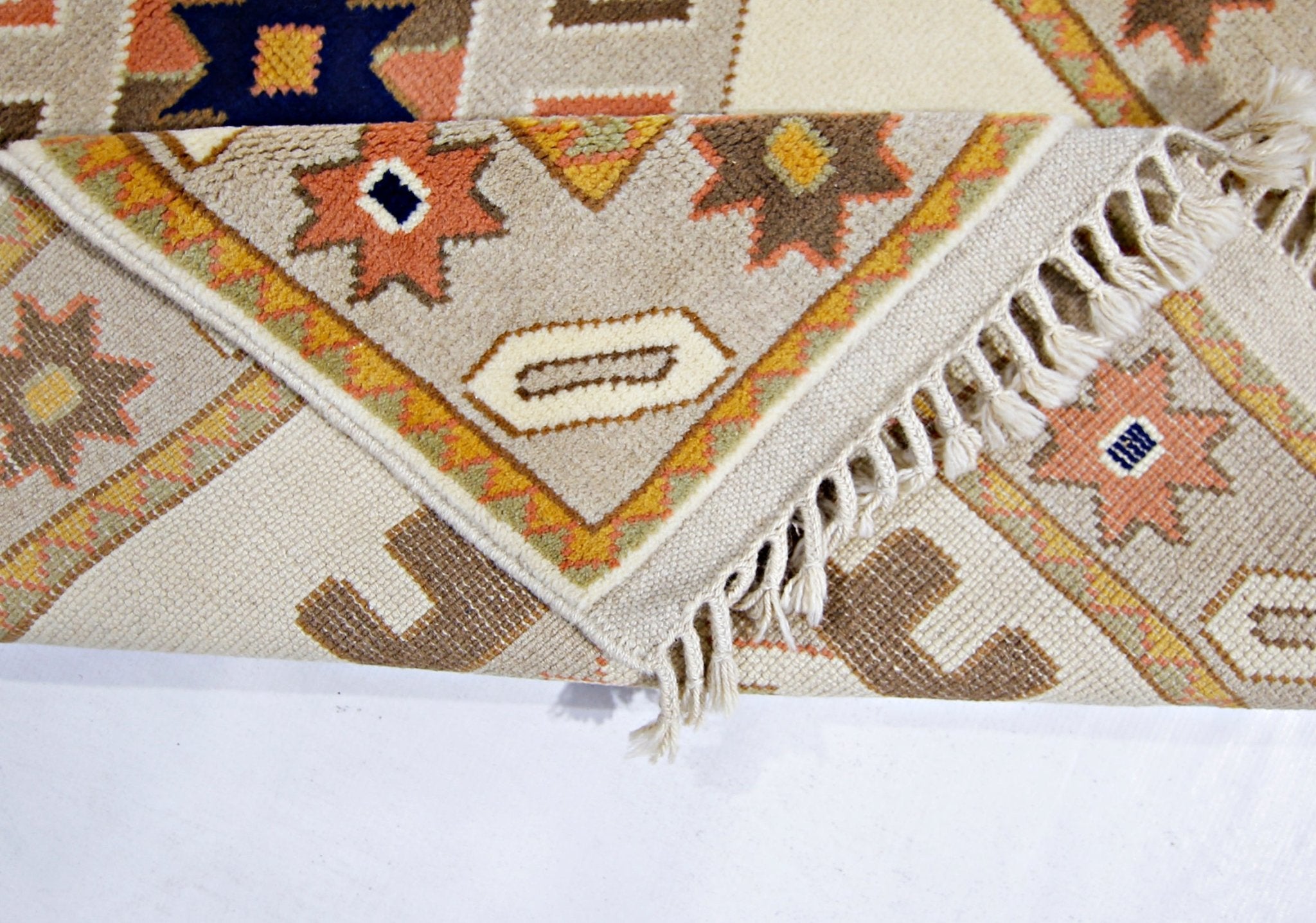 Handmade Vintage Turkish Rug | 139 x 95 cm | 4'7" x 3'1" - Najaf Rugs & Textile