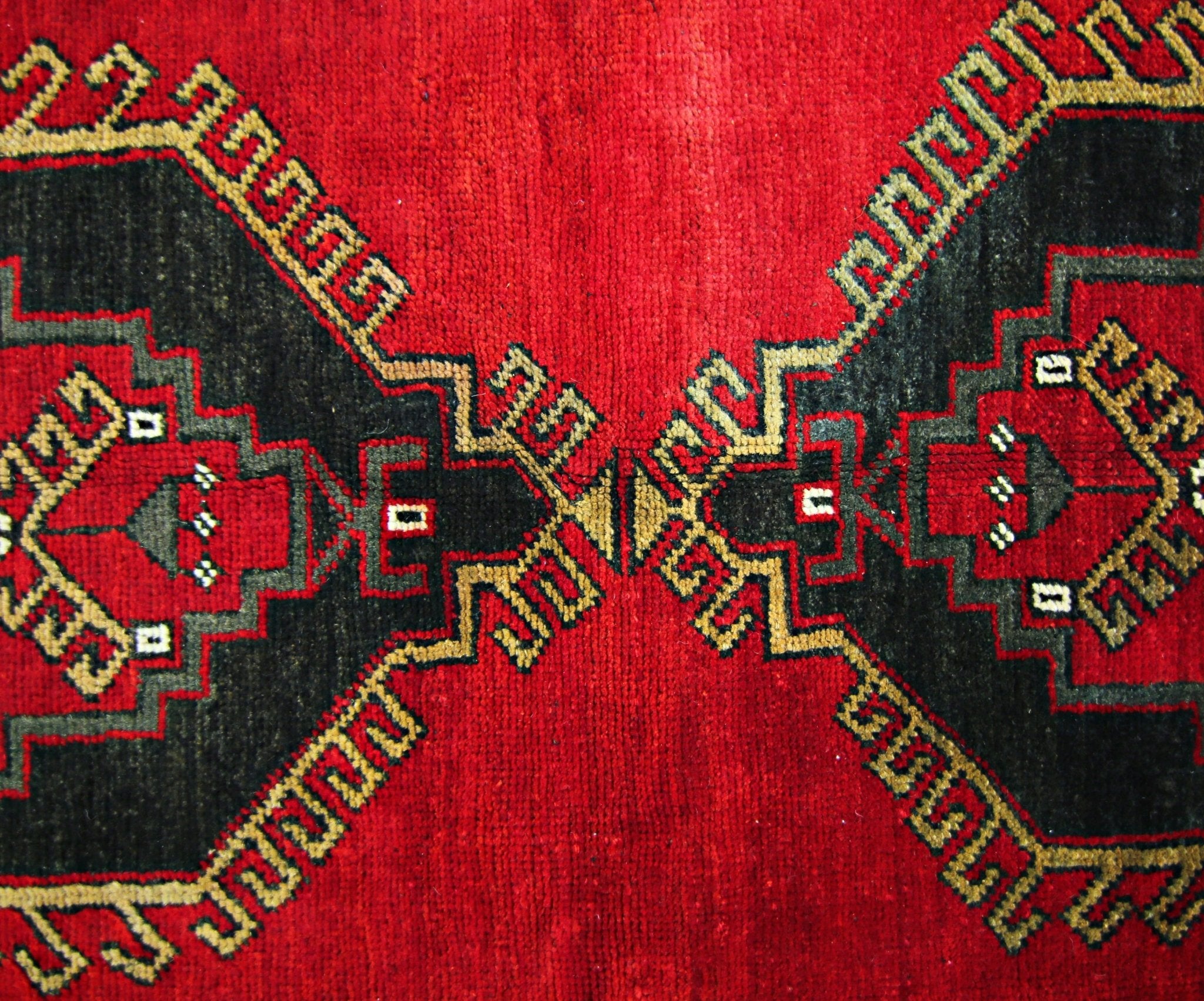 Handmade Vintage Turkish Rug | 166 x 118 cm | 5'6" x 3'10" - Najaf Rugs & Textile