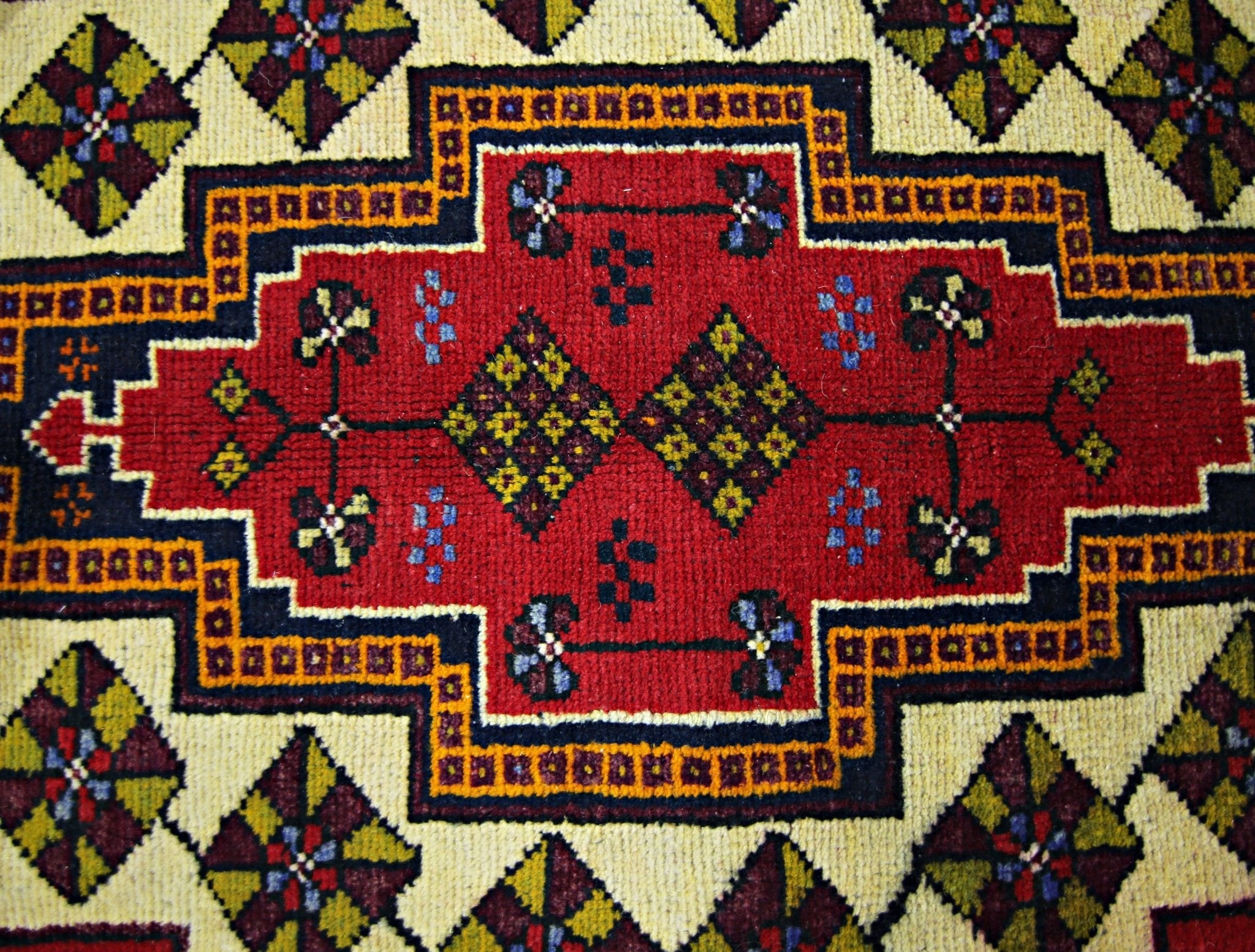 Handmade Vintage Turkish Rug | 214 x 131 cm | 7'1" x 4'4" - Najaf Rugs & Textile