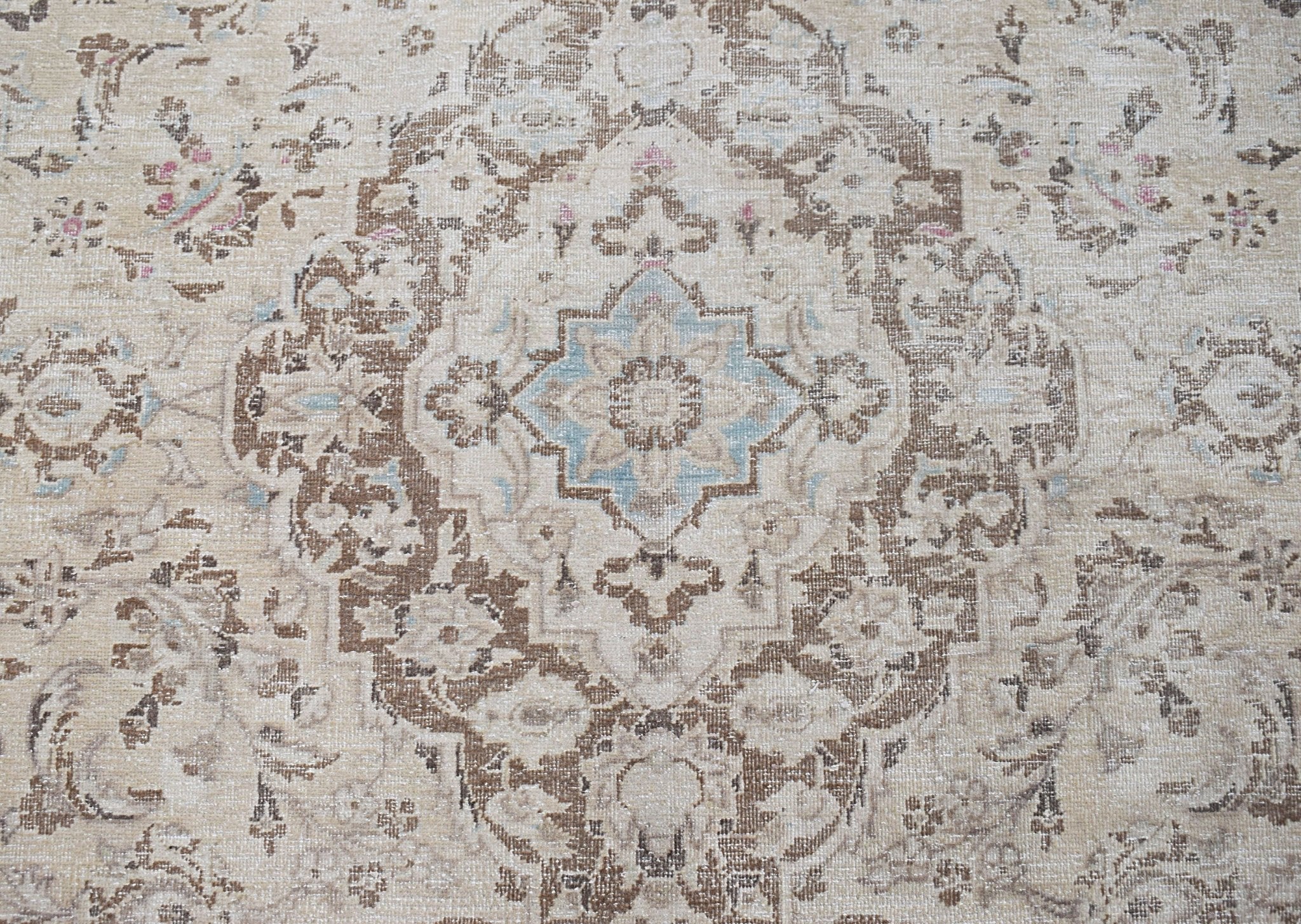 Handwoven Vintage Persian Kerman Rug | 261 x 155 cm | 8'7" x 5'1" - Najaf Rugs & Textile