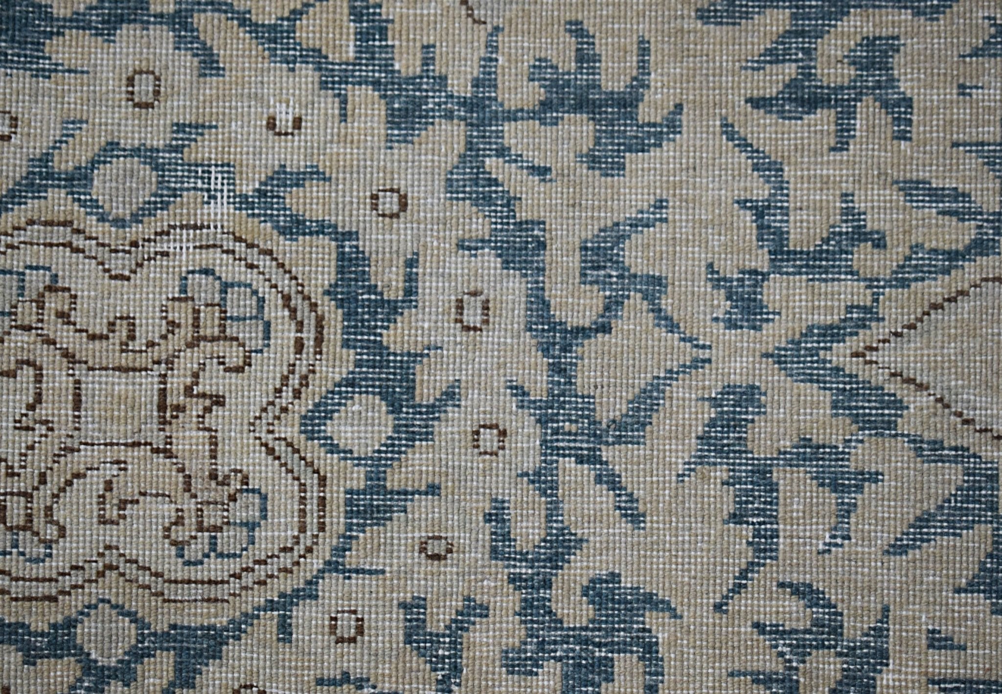 Handwoven Vintage Persian Kerman Rug | 388 x 291 cm | 12'9" x 9'7" - Najaf Rugs & Textile