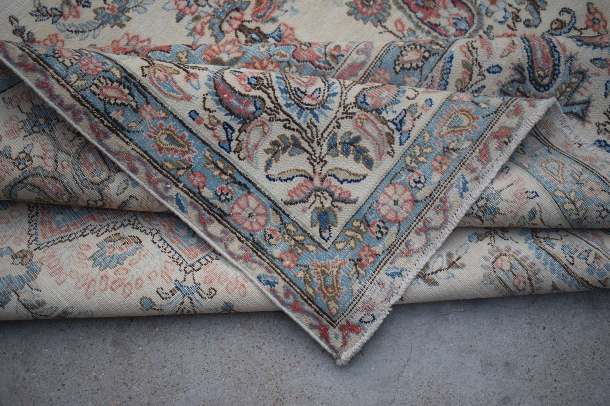 Handwoven Vintage Persian Kerman Rug | 397 x 283 cm | 13'1" x 9'4" - Najaf Rugs & Textile