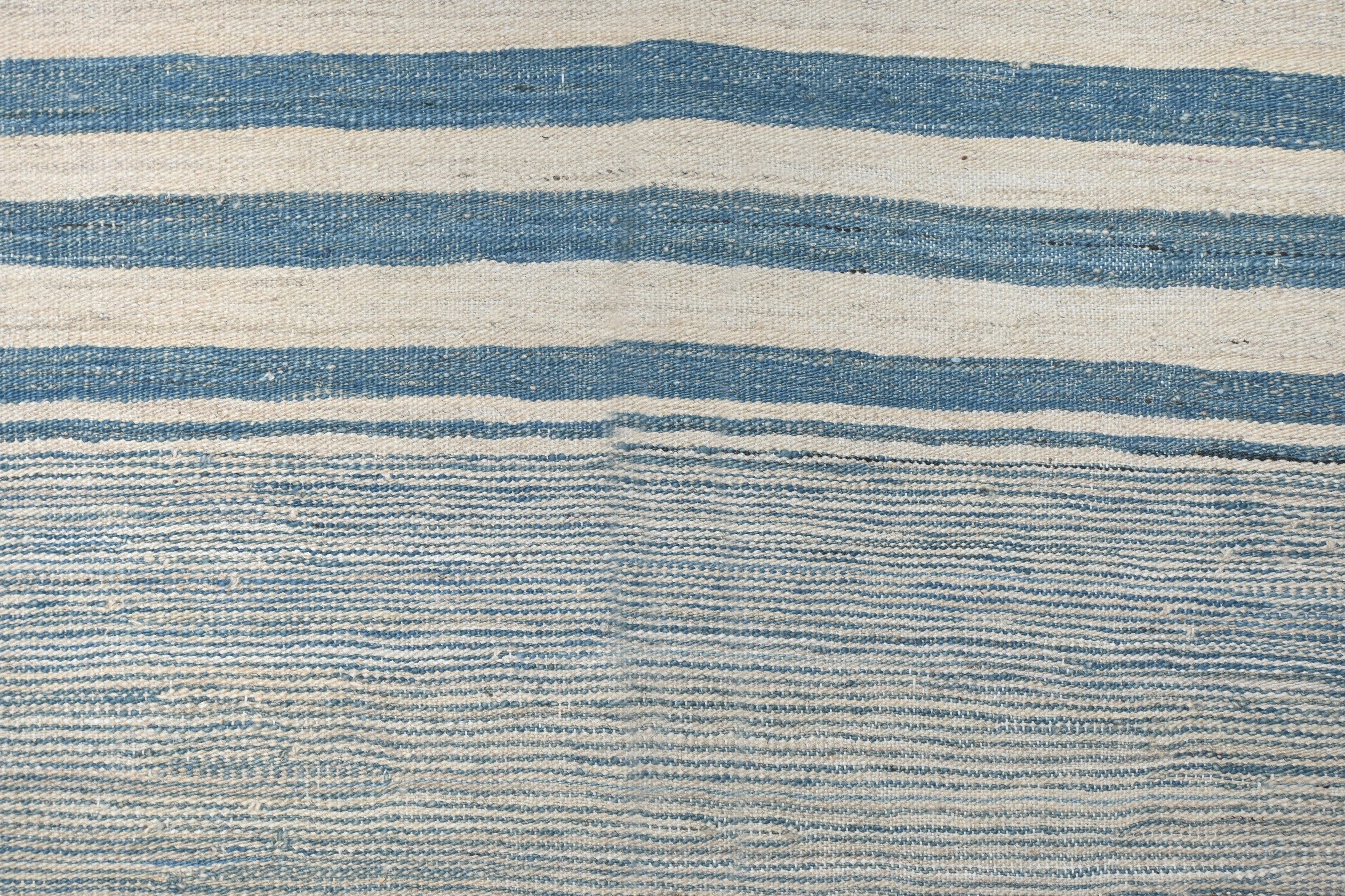 270 X 160 CM / 9' X 5' FT - Najaf Rugs & Textile