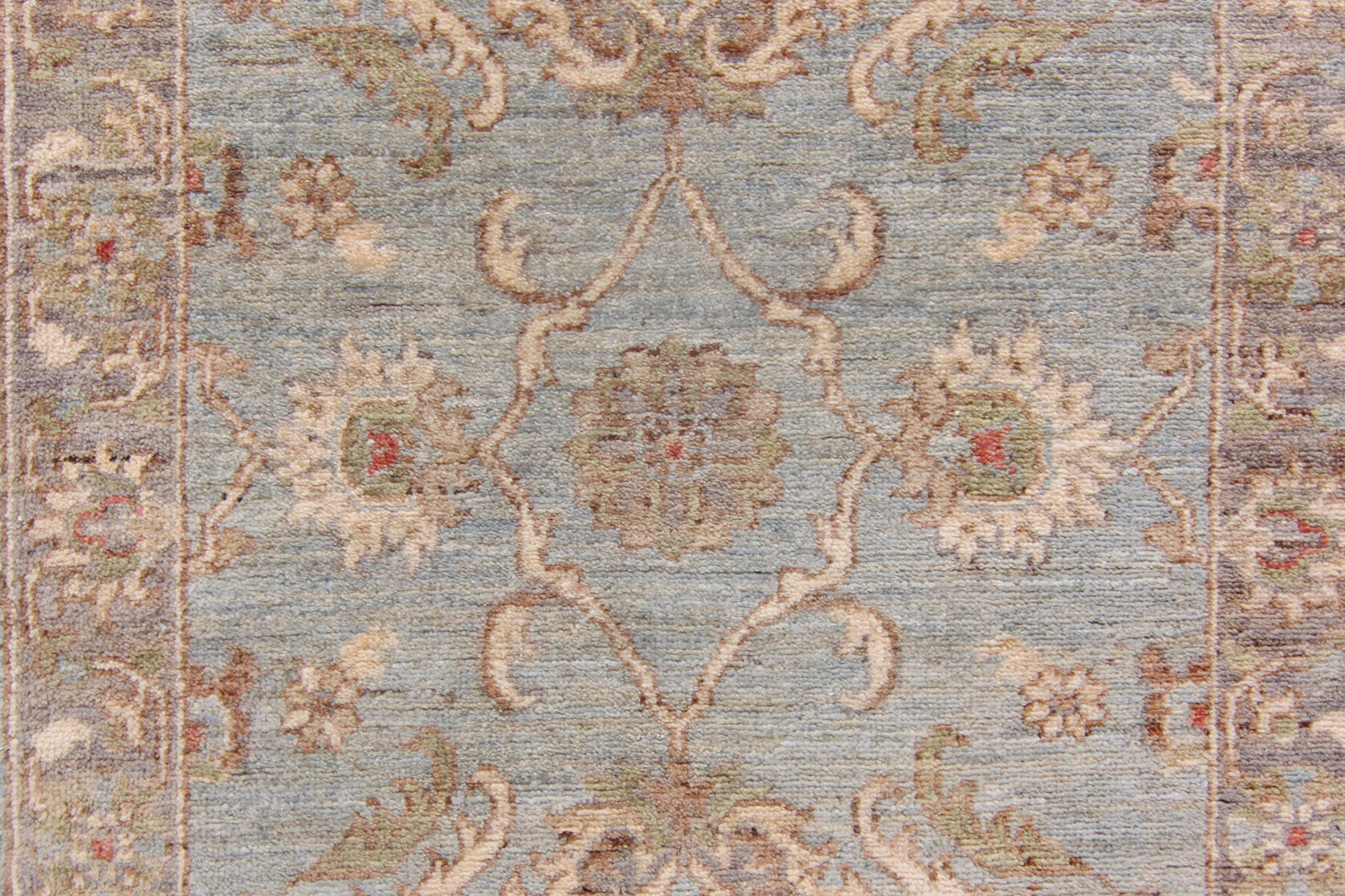 400 × 300 cm (13' × 10')