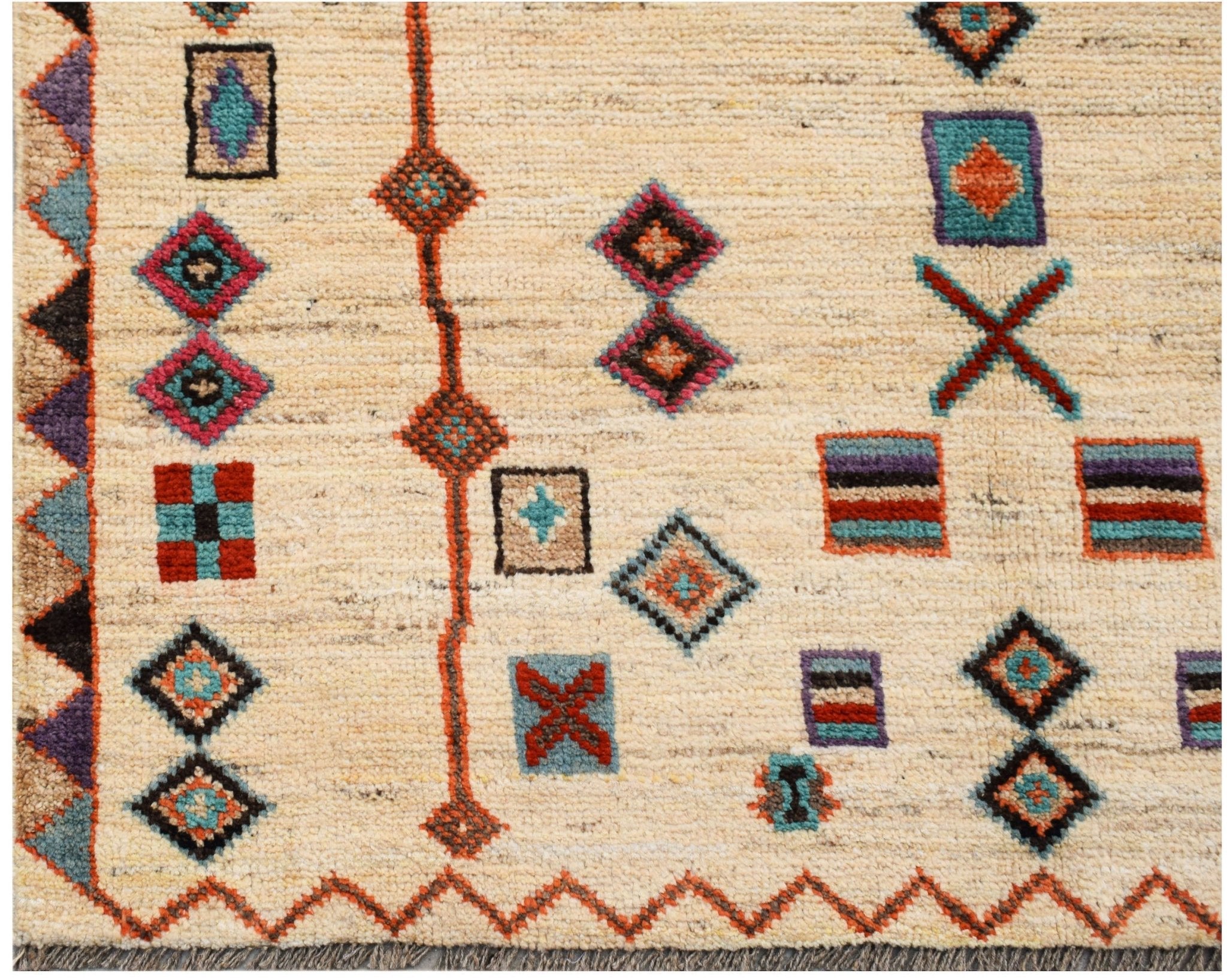 120 × 80 cm (4' × 2') – Najaf Rugs