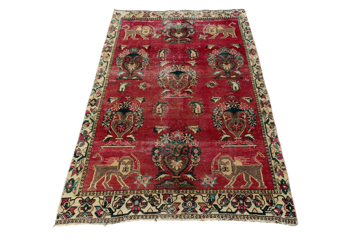 Vintage Persian Bakhtiari Rug – Hunting Scene