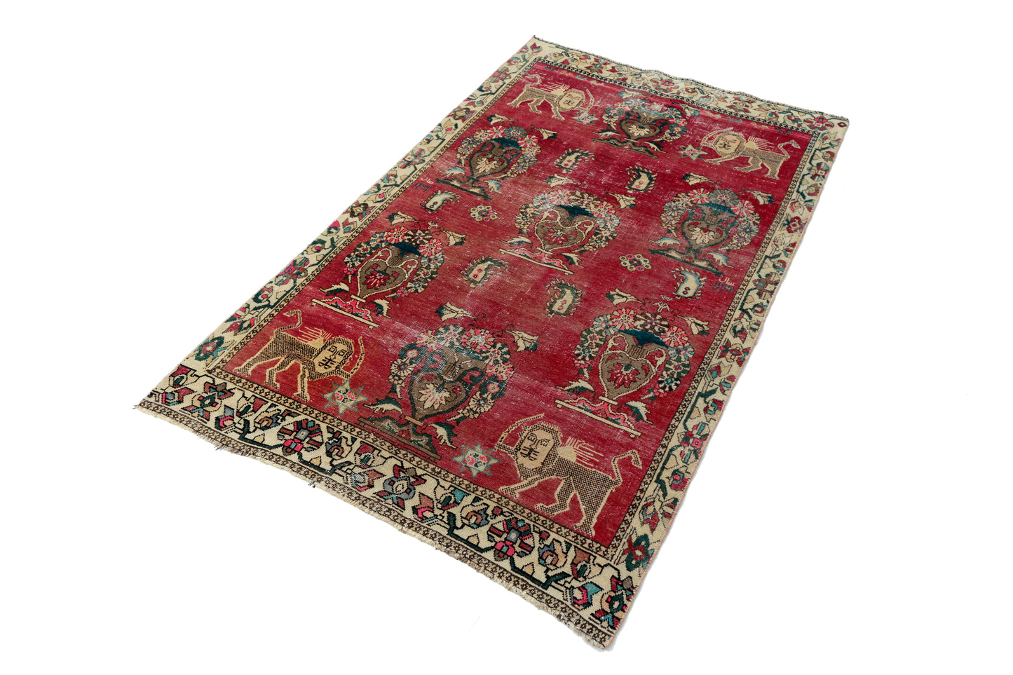 Vintage Persian Bakhtiari Rug – Hunting Scene