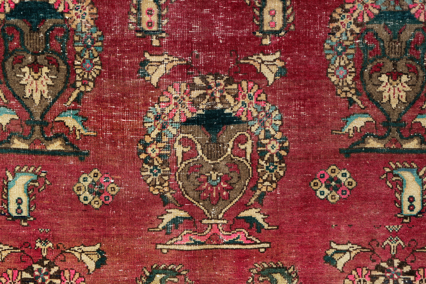 Vintage Persian Bakhtiari Rug – Hunting Scene