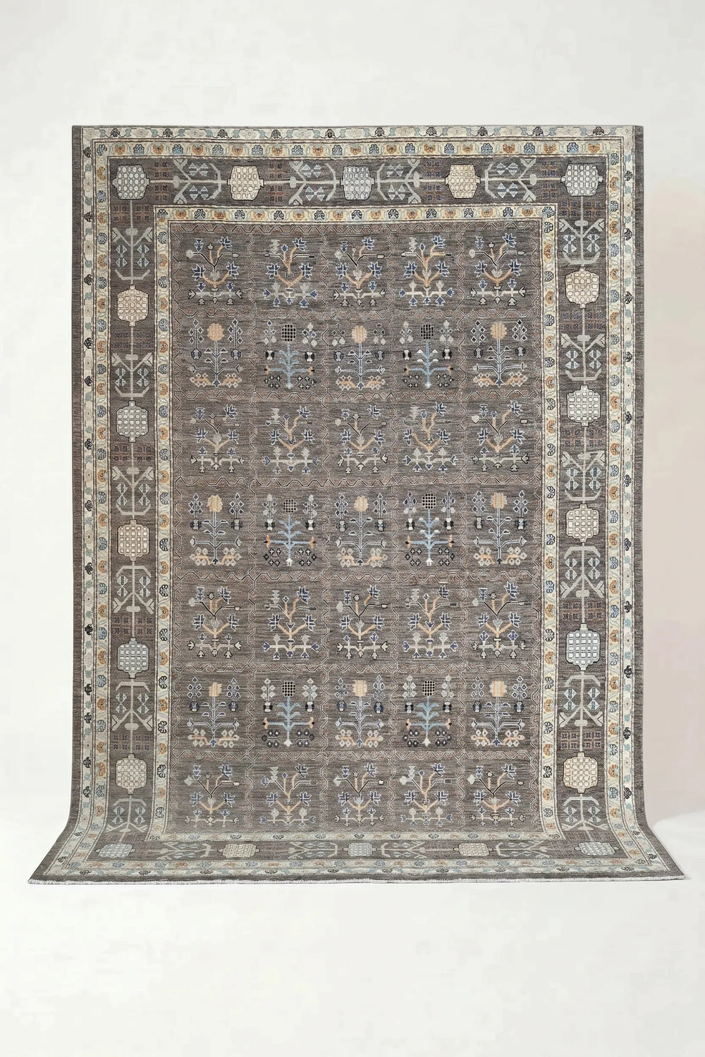 Transitional Aaram Rug