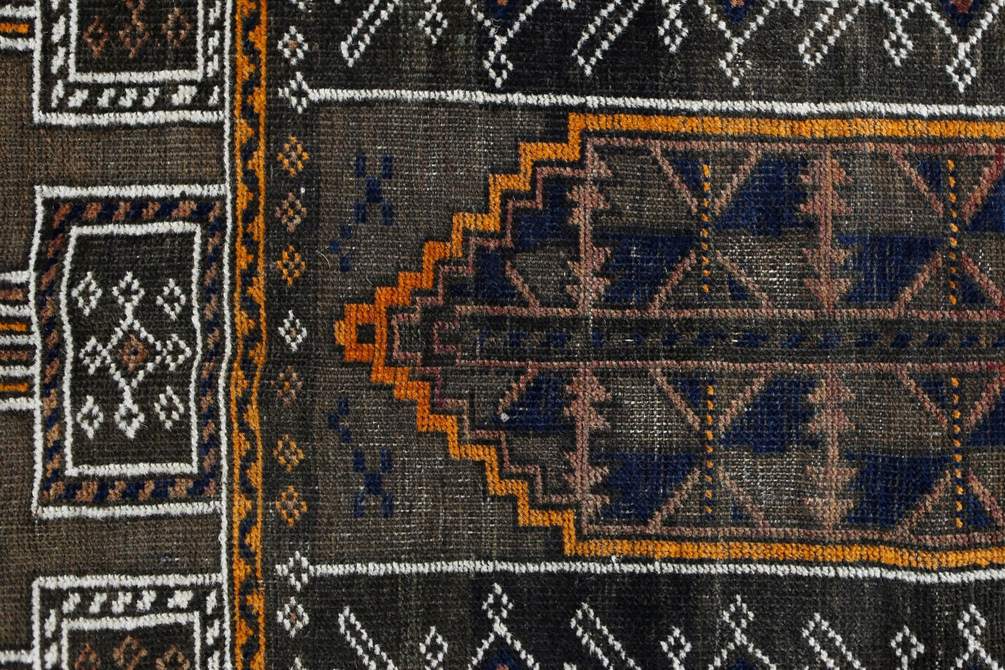 Handmade Vintage Balouch Prayer Rug | 130 x 78 cm | 4'3" x 2'7" - Najaf Rugs & Textile