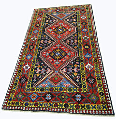 Handmade Vintage Persian Shiraz Rug | 167 x 109 cm | 5'6" x 3'7" - Najaf Rugs & Textile