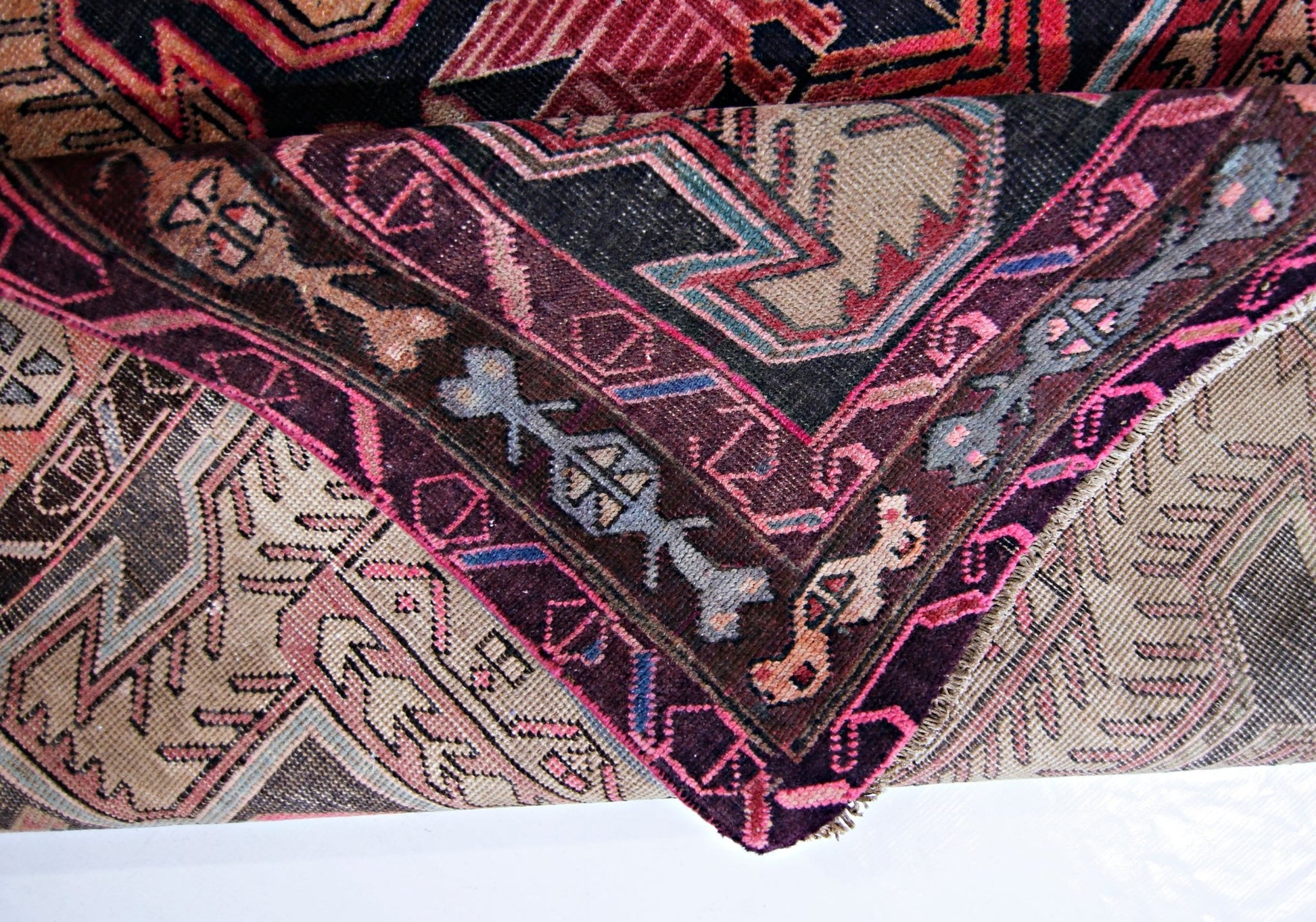 Handmade Vintage Persian Ardebil Rug | 289 x 144 cm | 9'6" x 4'9" - Najaf Rugs & Textile