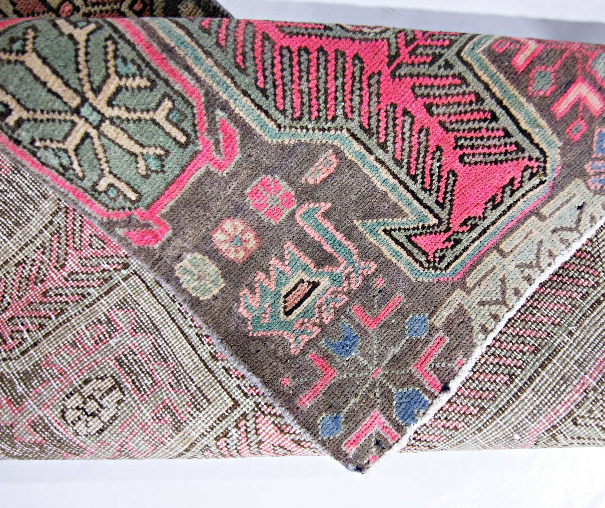 Handmade Vintage Persian Ardebil Hallway Runner | 279 x 76 cm | 9'2" x 2'6" - Najaf Rugs & Textile