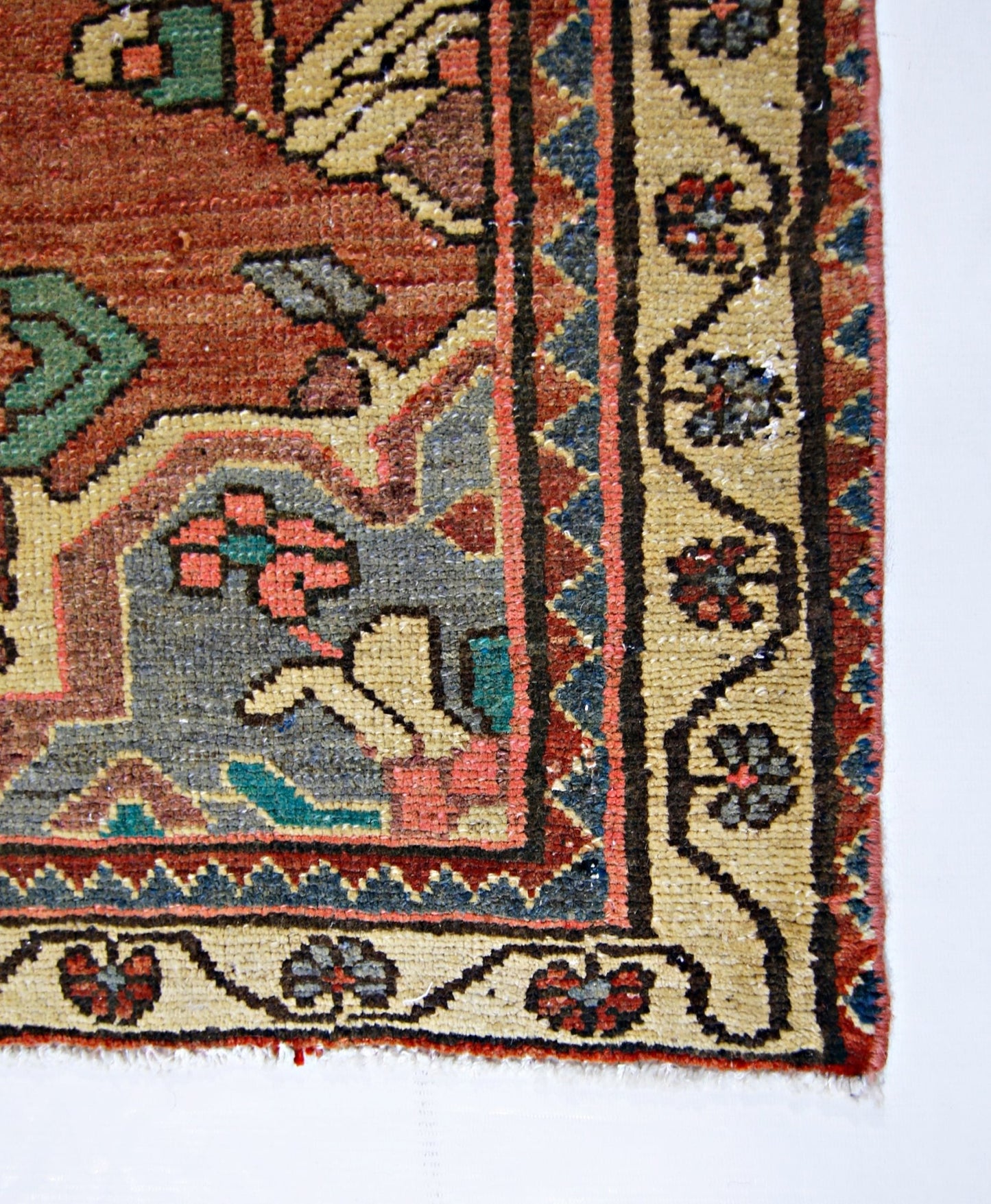 Handmade Vintage Persian Bakhtiar Rug | 245 x 158 cm | 8' x 5'2" - Najaf Rugs & Textile