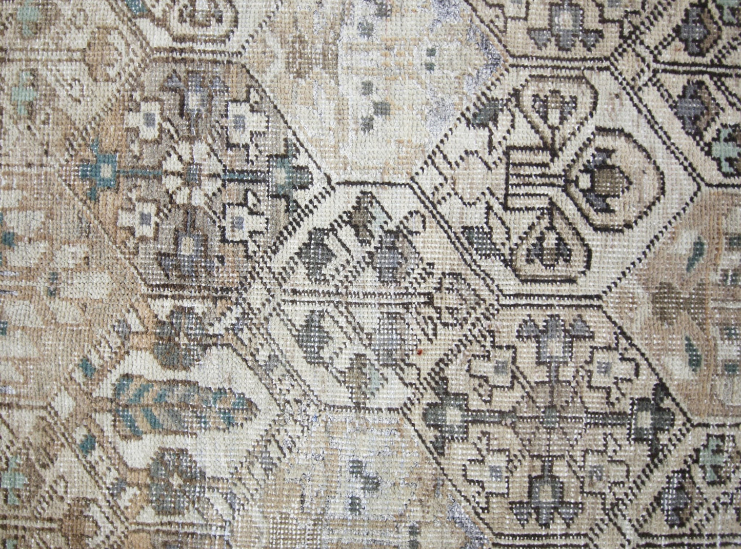 Handmade Vintage Persian Bakhtiar Rug | 289 x 188 cm | 9'6" x 6'2" - Najaf Rugs & Textile