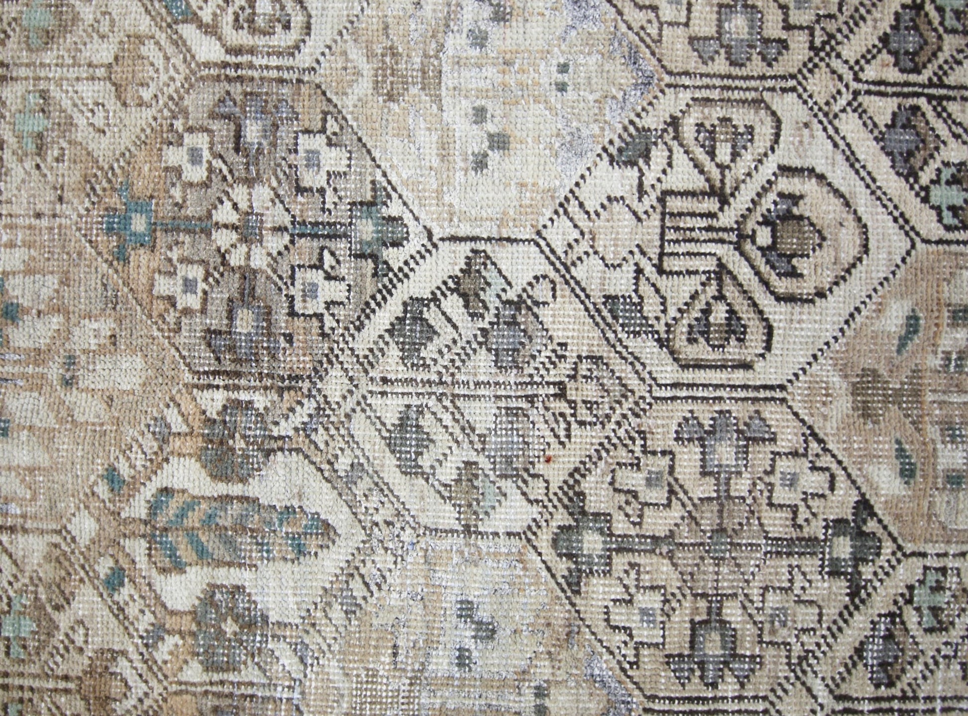 Handmade Vintage Persian Bakhtiar Rug | 289 x 188 cm | 9'6" x 6'2" - Najaf Rugs & Textile