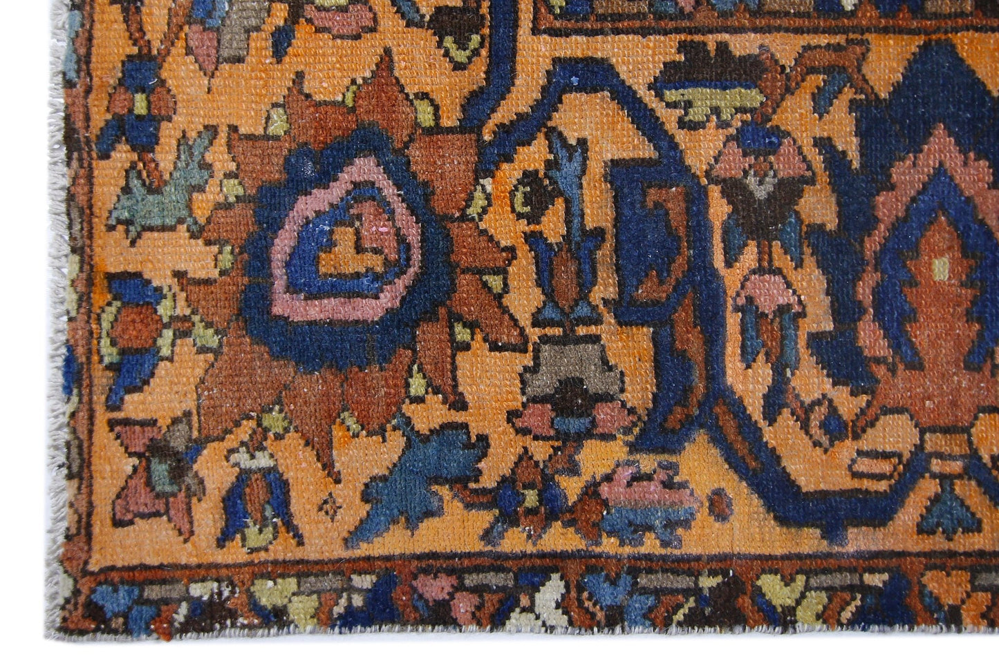 Handmade Vintage Persian Bakhtiar Rug | 456 x 347 cm | 15' x 11'4" - Najaf Rugs & Textile