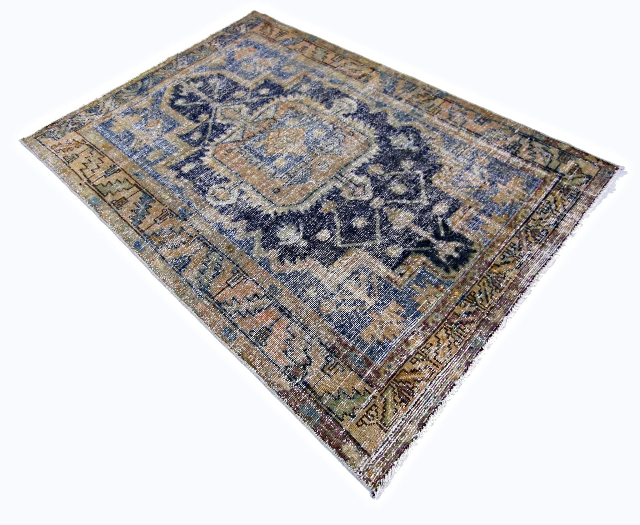 Handmade Vintage Persian Bidjar Rug | 149 x 103 cm | 4'11" x 3'5" - Najaf Rugs & Textile