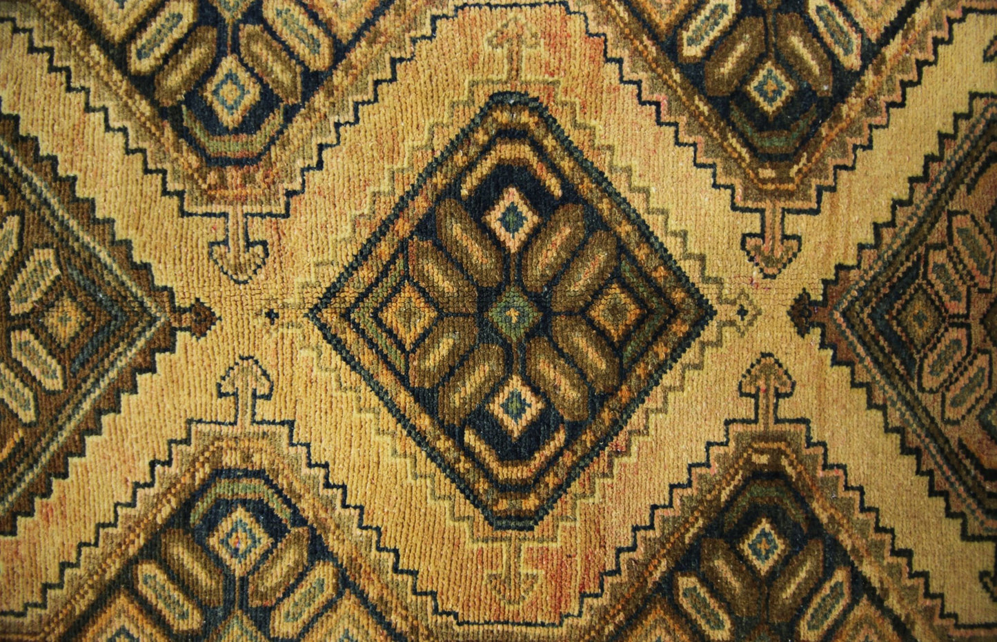 Handmade Vintage Persian Kerman Rug | 132 x 74 cm | 4'4" x 2'5" - Najaf Rugs & Textile