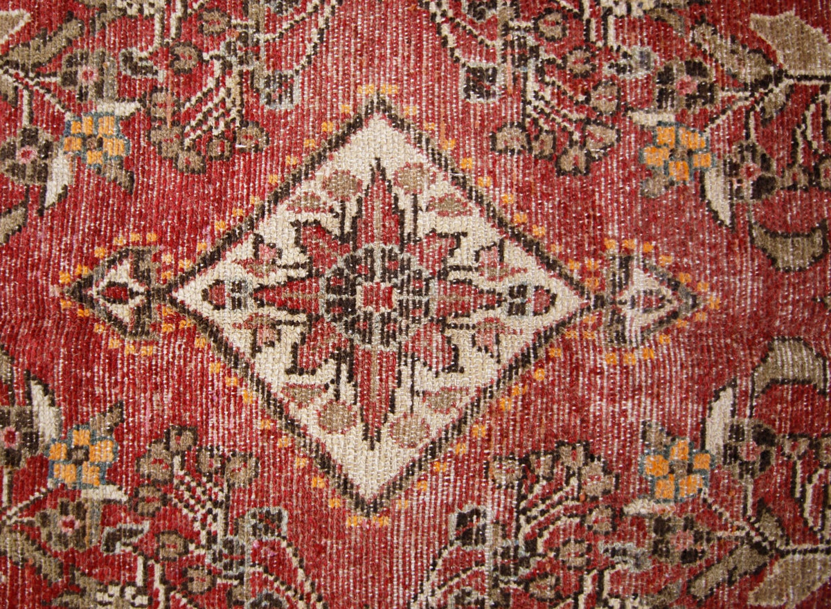Handmade Vintage Persian Rug | 139 x 85 cm | 4'7" x 2'9" - Najaf Rugs & Textile