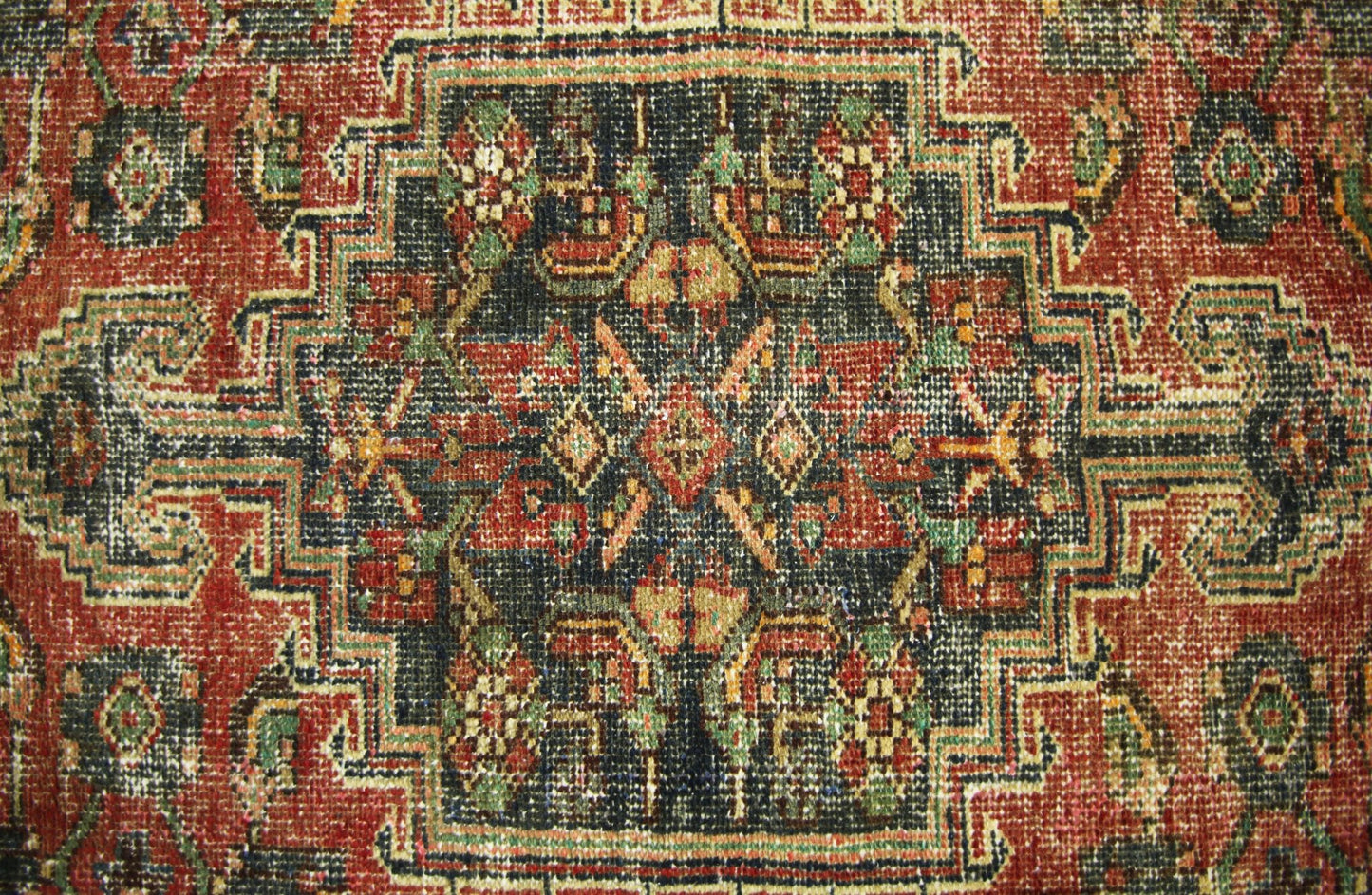 Handmade Vintage Persian Rug | 197 x 118 cm | 6'6" x 3'10" - Najaf Rugs & Textile