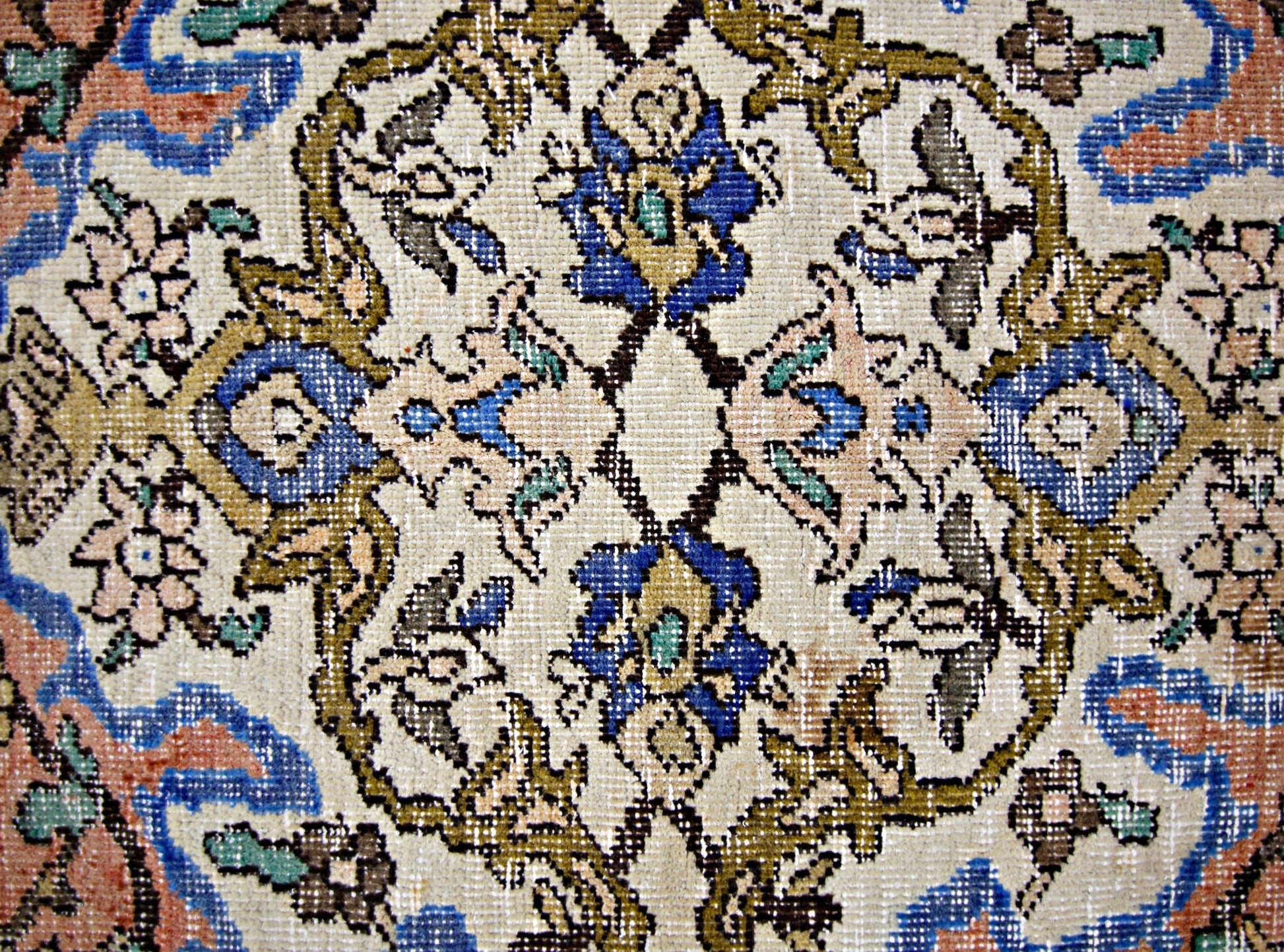 Handmade Vintage Persian Rug | 201 x 146 cm | 6'7" x 4'10" - Najaf Rugs & Textile