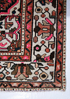 Handmade Vintage Persian Hossainabad Rug | 292 x 200 cm | 9'7" x 6'7" - Najaf Rugs & Textile