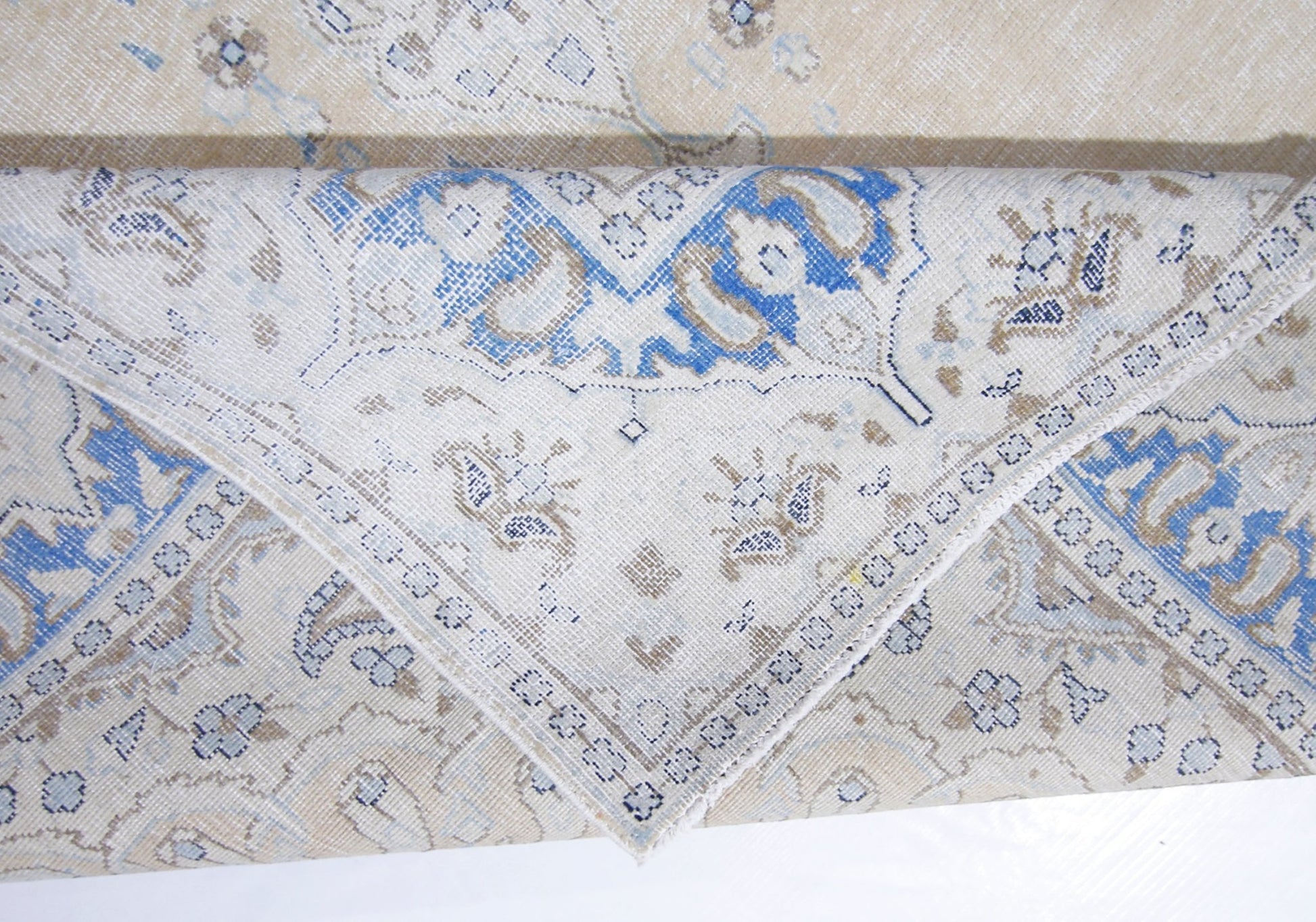 Handmade Vintage Persian Kerman Rug | 266 x 184 cm | 8'9" x 6' - Najaf Rugs & Textile