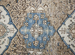Handmade Vintage Persian Bakhtiar Rug | 296 x 166 cm | 9'8" x 5'5" - Najaf Rugs & Textile