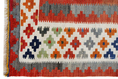 Handmade Vintage Persian Ghasghai Kilim | 186 x 133 cm | 6'1" x 4'4" - Najaf Rugs & Textile