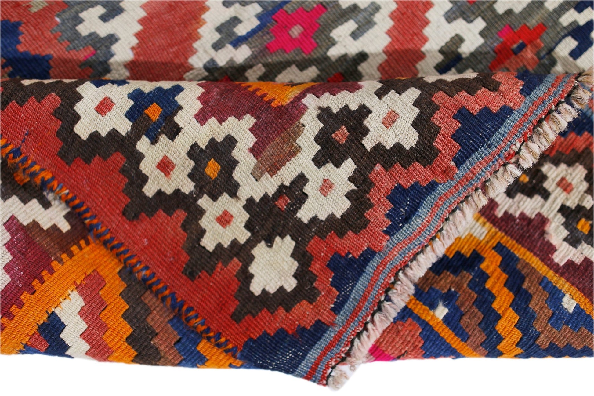 Handmade Vintage Persian Ghasghai Kilim | 221 x 158 cm | 7'3" x 5'2" - Najaf Rugs & Textile