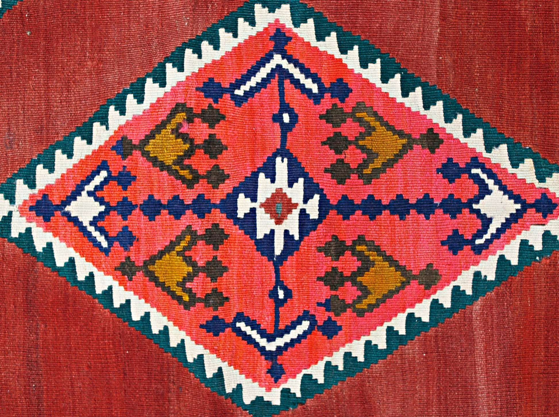Handmade Vintage Persian Ghasghai Kilim | 244 x 148 cm | 8' x 4'10" - Najaf Rugs & Textile
