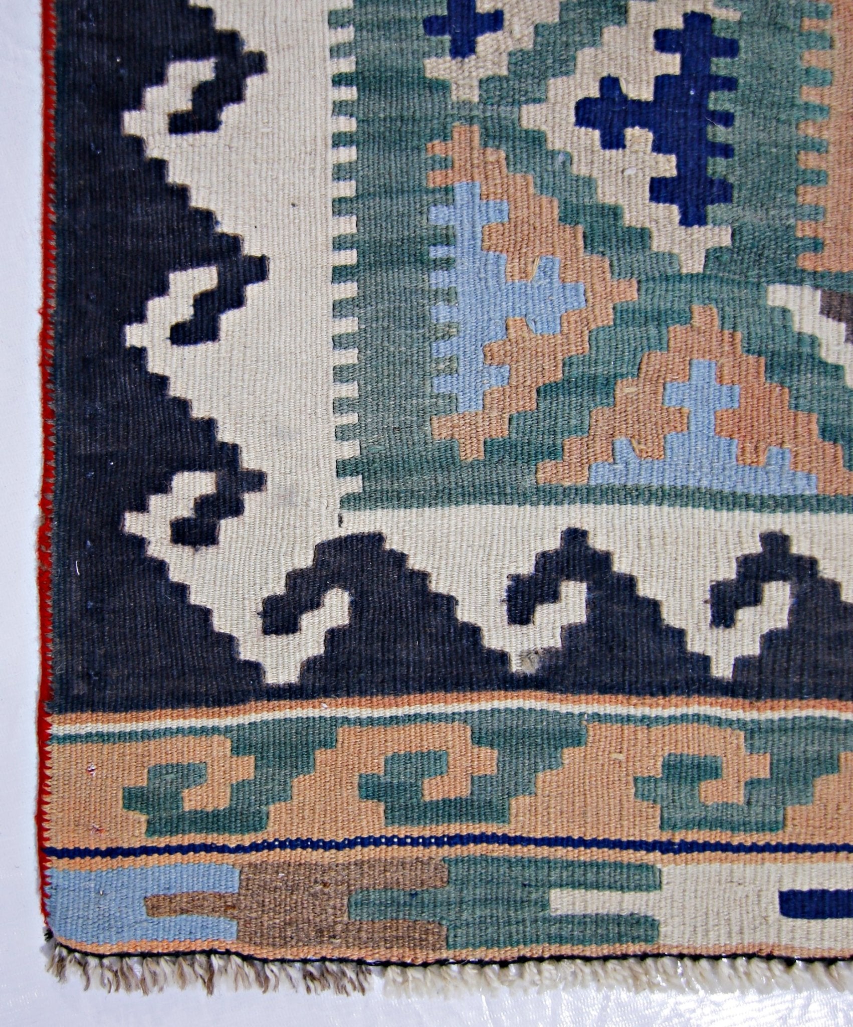 Handmade Vintage Persian Ghasghai Kilim | 289 x 158 cm | 9'6" x 5'2" - Najaf Rugs & Textile