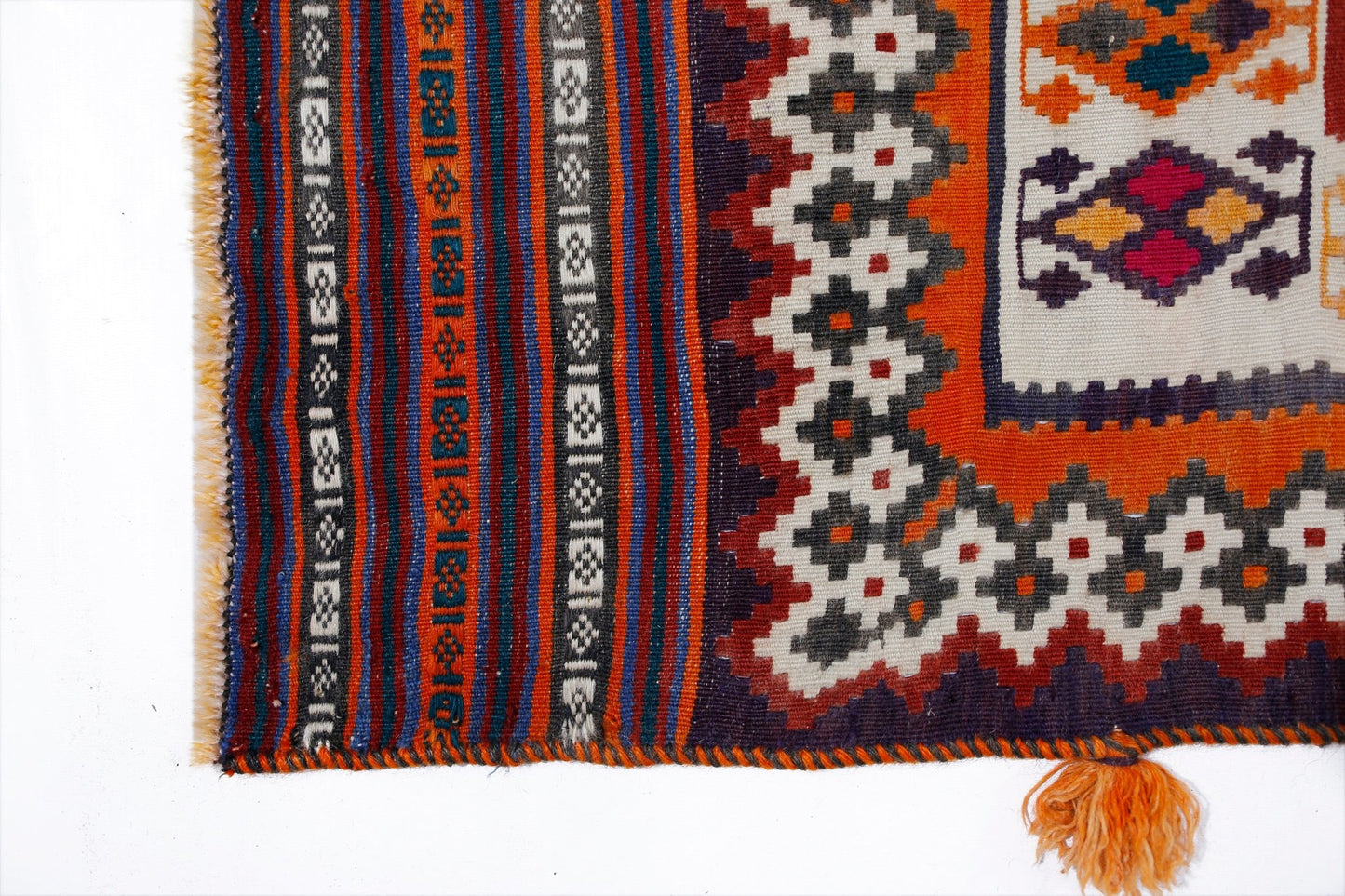 Handmade Vintage Persian Ghasghai Kilim | 291 x 169 cm | 9'7" x 5'7" - Najaf Rugs & Textile
