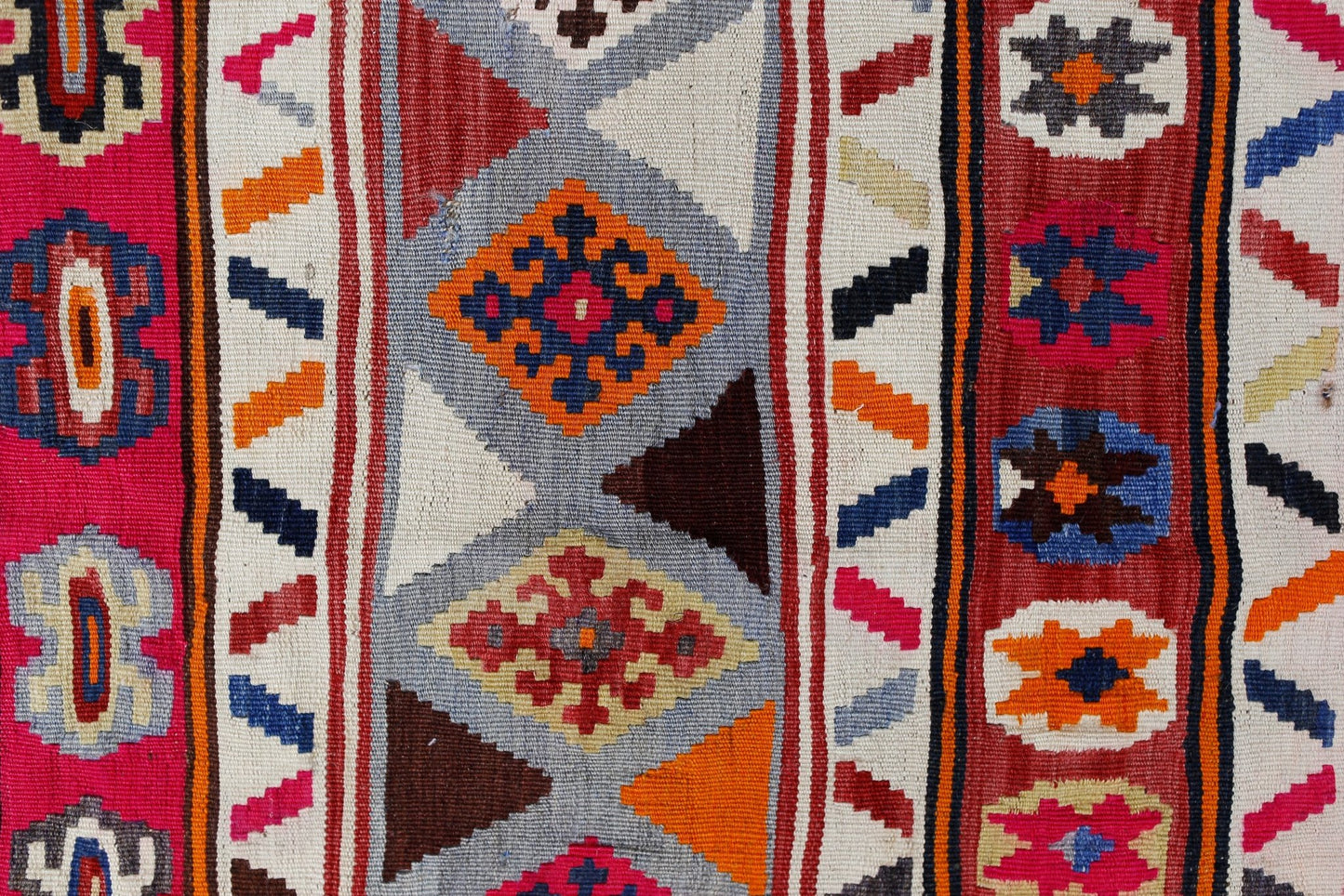 Handmade Vintage Persian Ghasghai Kilim | 304 x 158 cm | 10' x 5'2" - Najaf Rugs & Textile