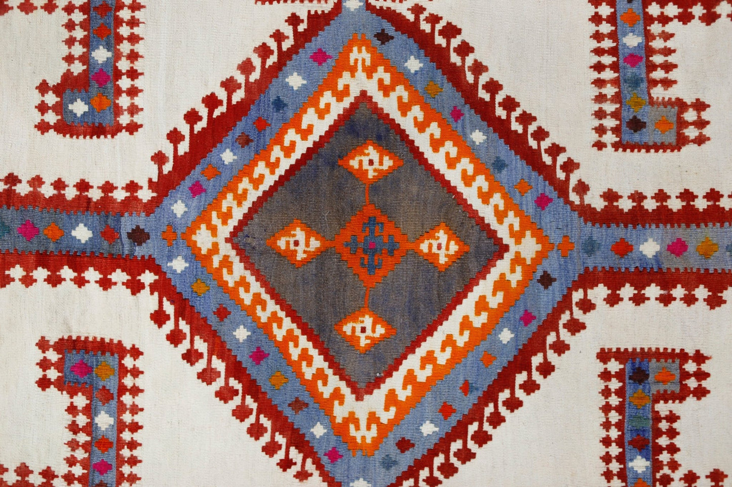 Handmade Vintage Persian Ghasghai Kilim | 306 x 164 cm | 10'1" x 5'5" - Najaf Rugs & Textile